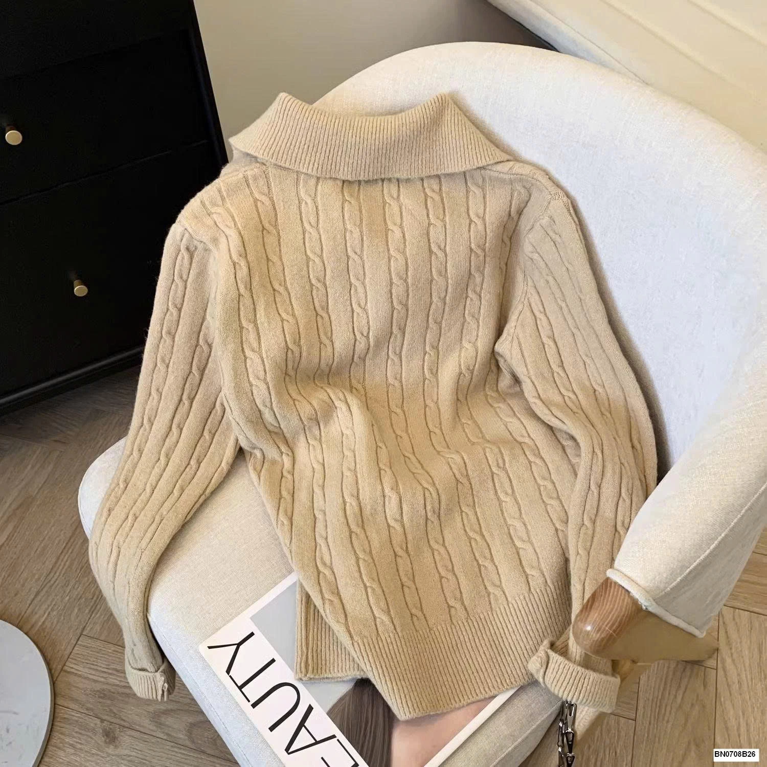 ÁO LEN THÊU NGỰA NỮ