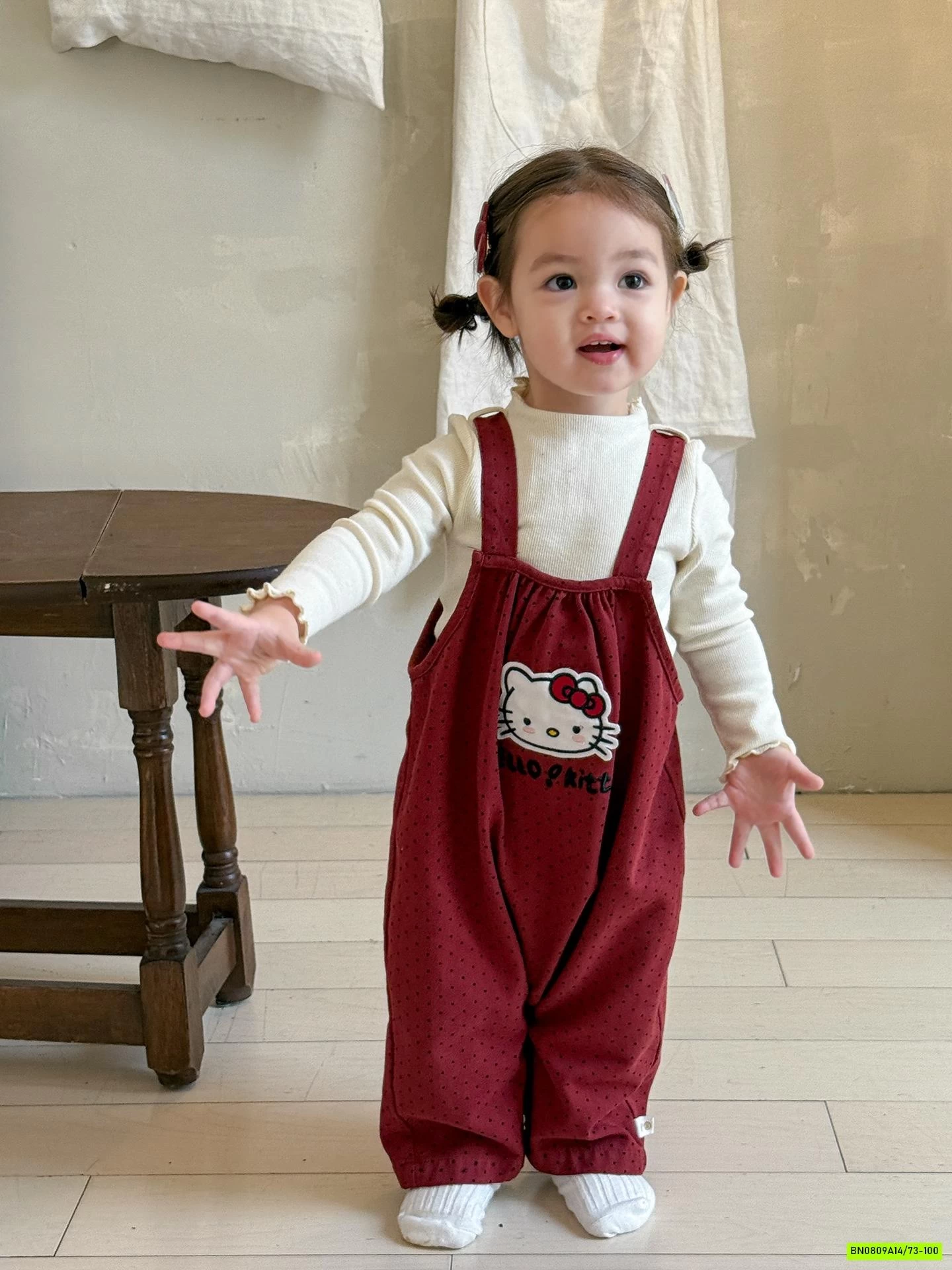 SÉT YẾM KITTY ĐỎ KÈM ÁO GIỮ NHIỆT