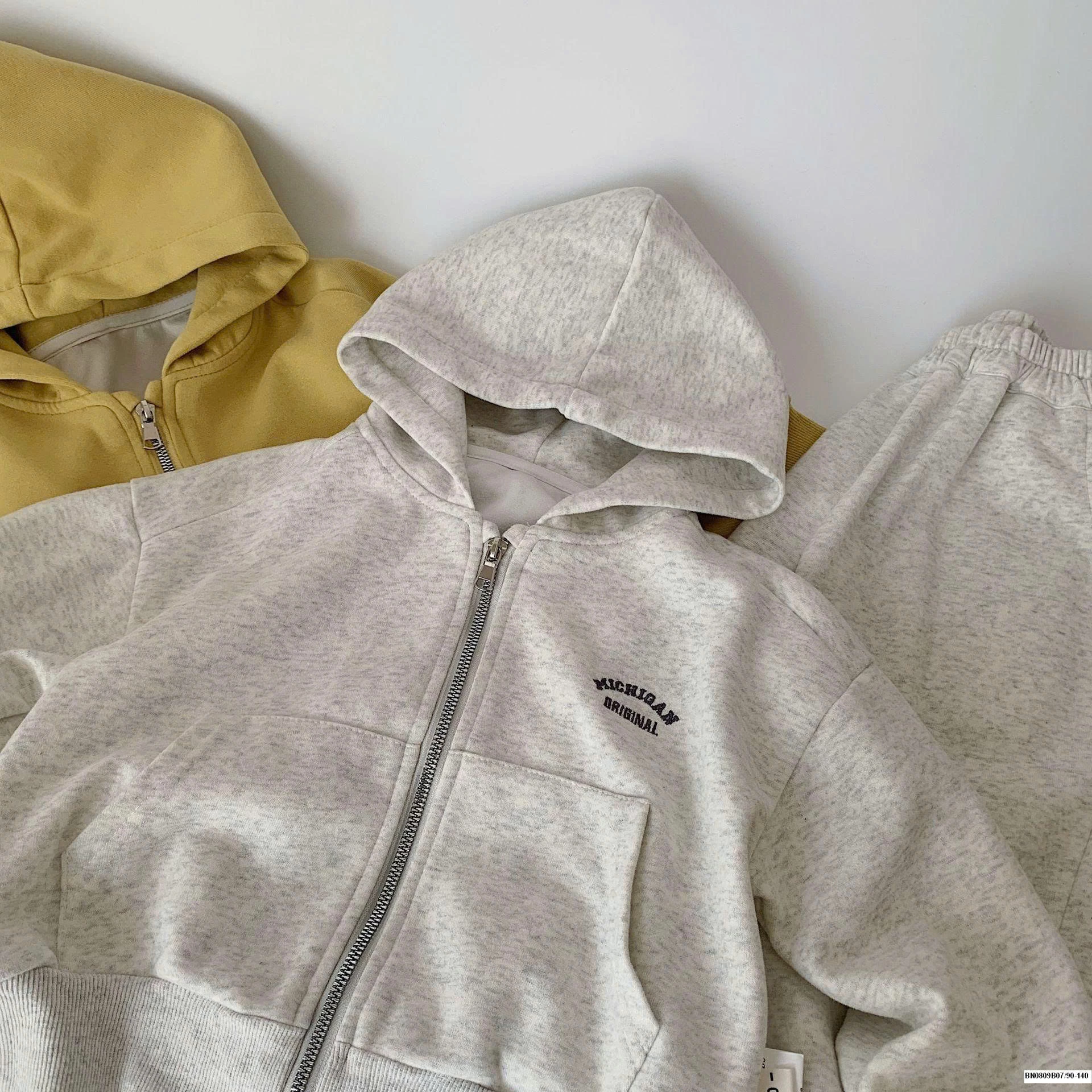 BỘ NỈ KÉO KHÓA LIỀN MŨ