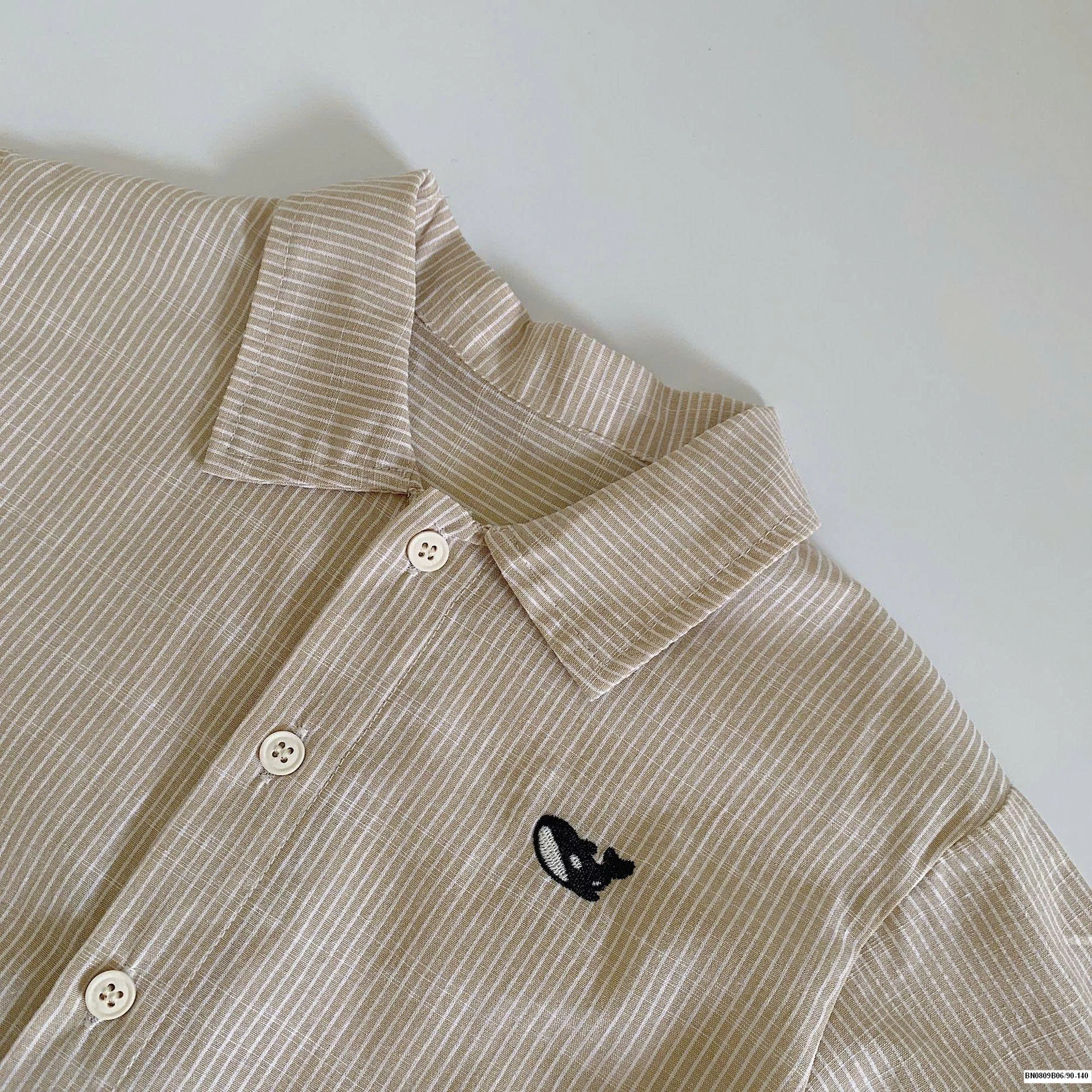 ÁO SƠ MI ĐUÔI TÔM CÁ VOI