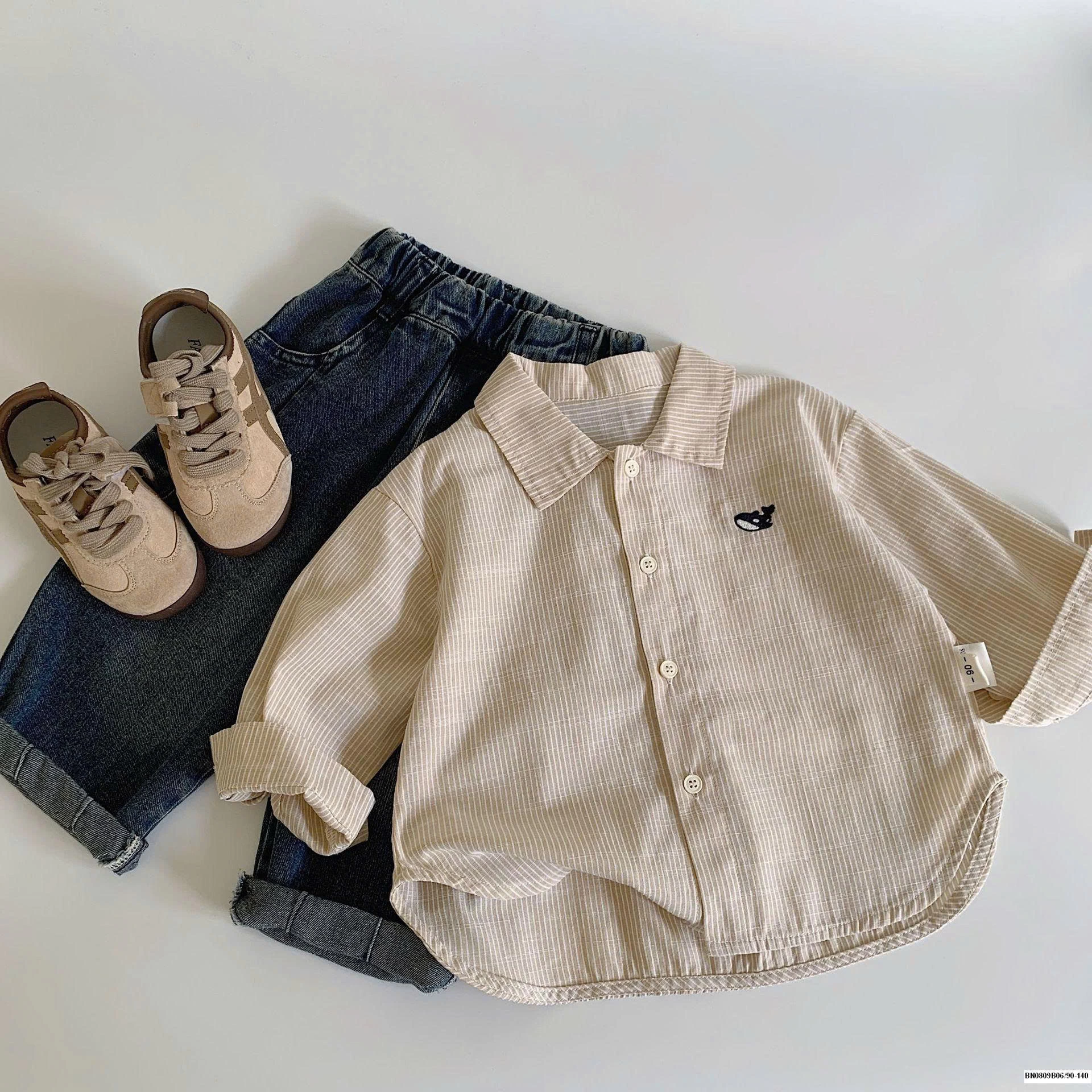 ÁO SƠ MI ĐUÔI TÔM CÁ VOI