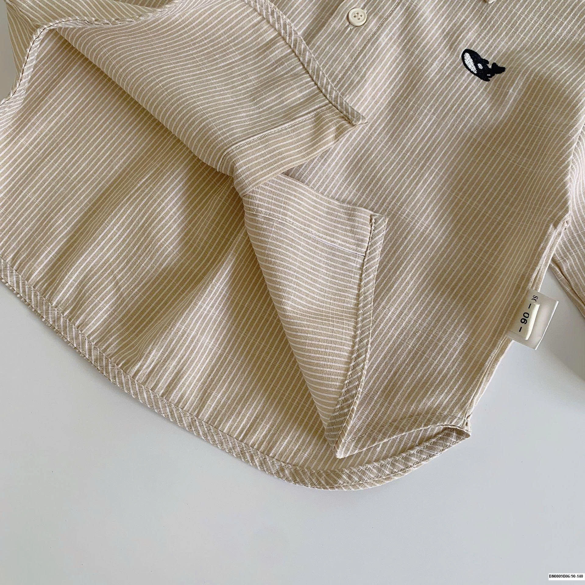 ÁO SƠ MI ĐUÔI TÔM CÁ VOI