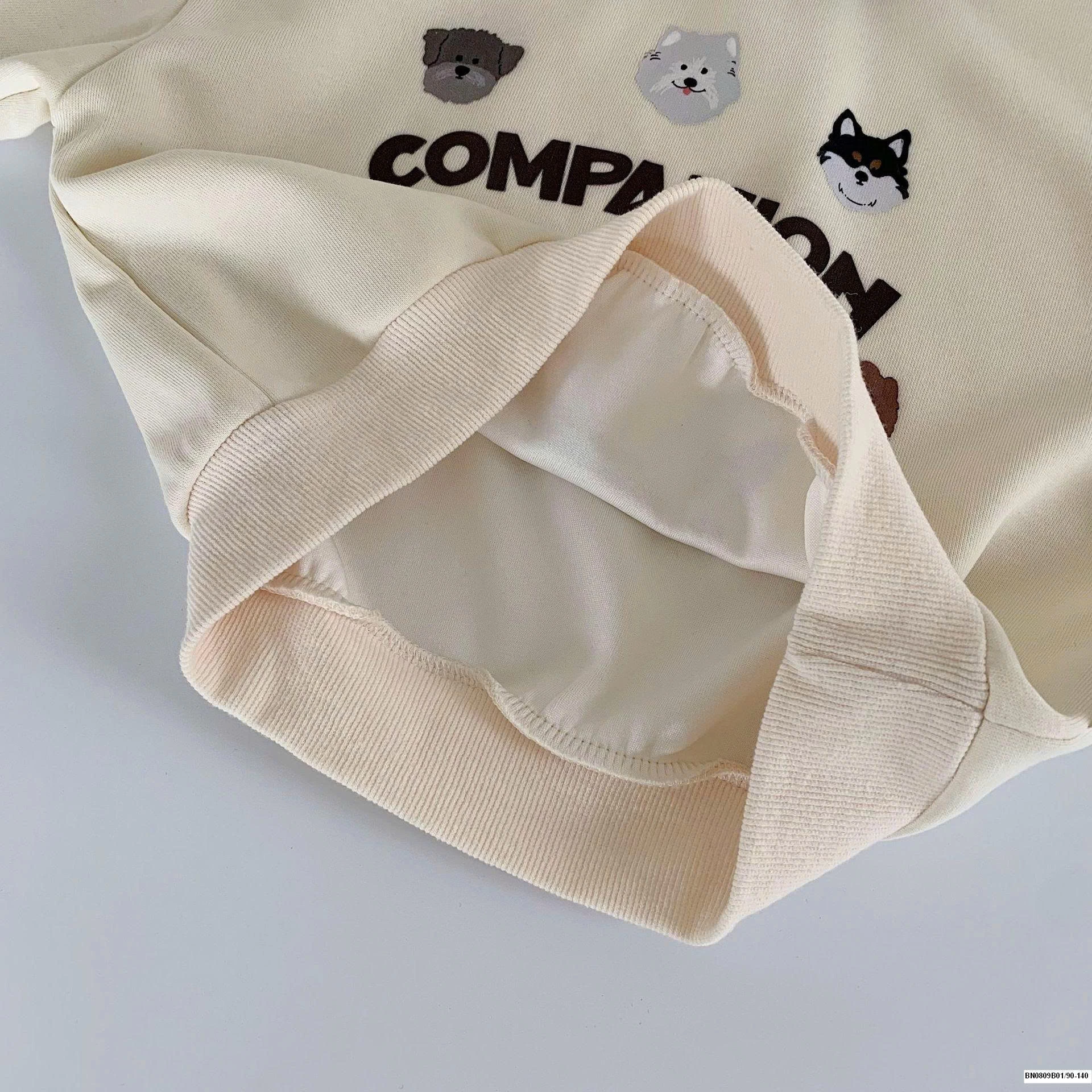 ÁO NỈ COMPANION CỔ JEAN MAIBAO