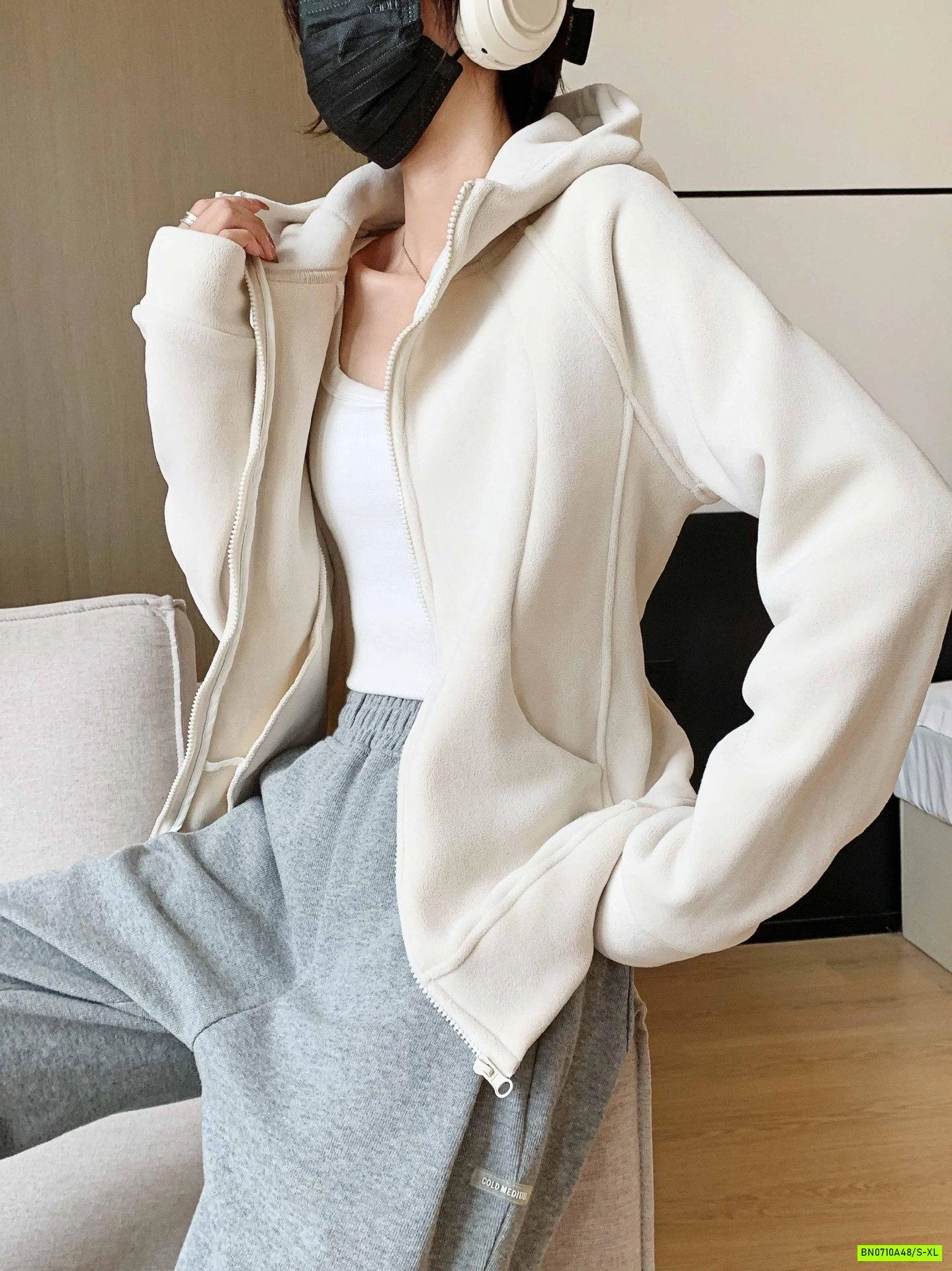 KHOÁC NỈ LÓT NHUNG LIỀN MŨ