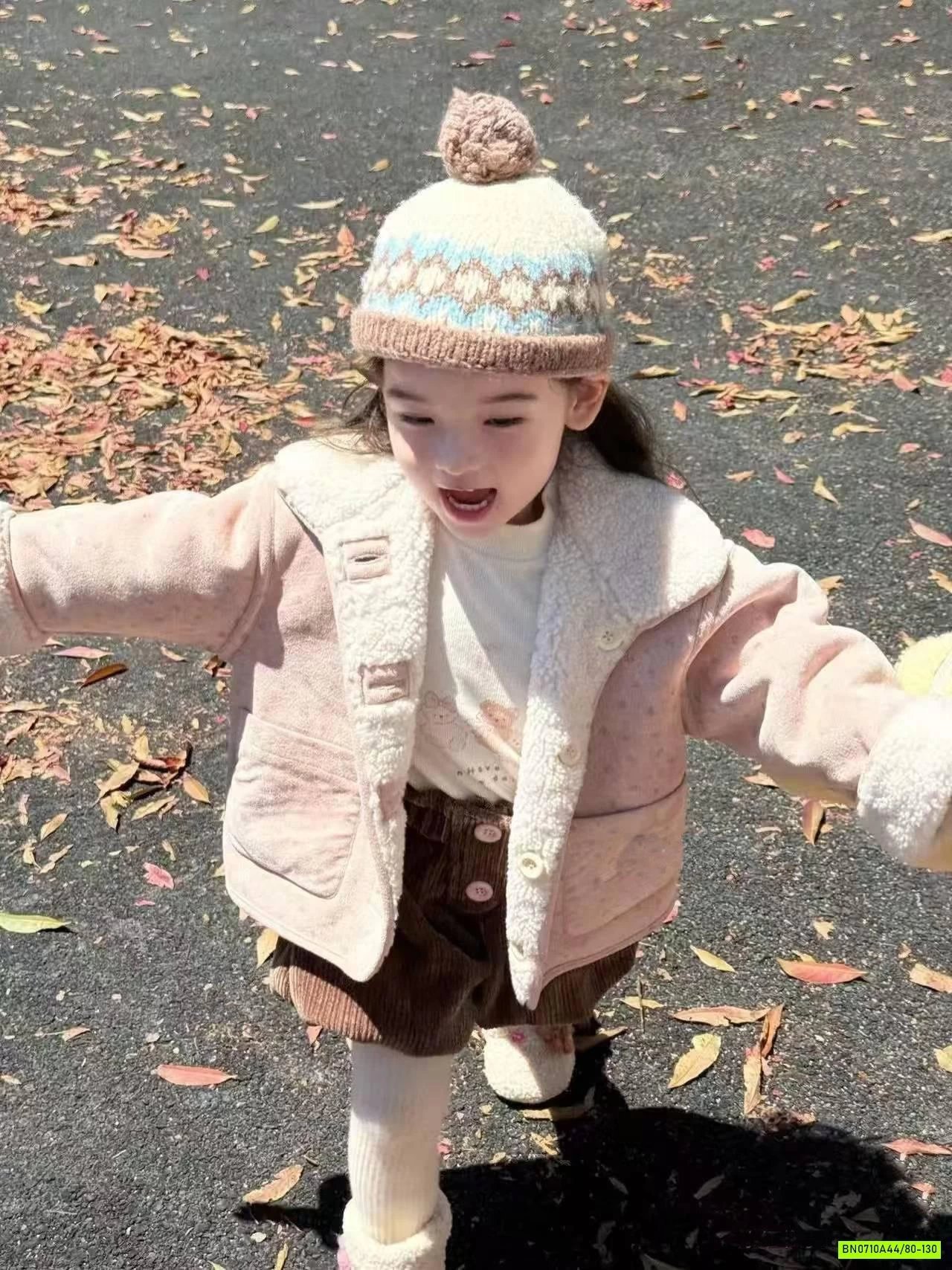 KHOÁC NHUNG HỒNG LÓT LÔNG CỪU