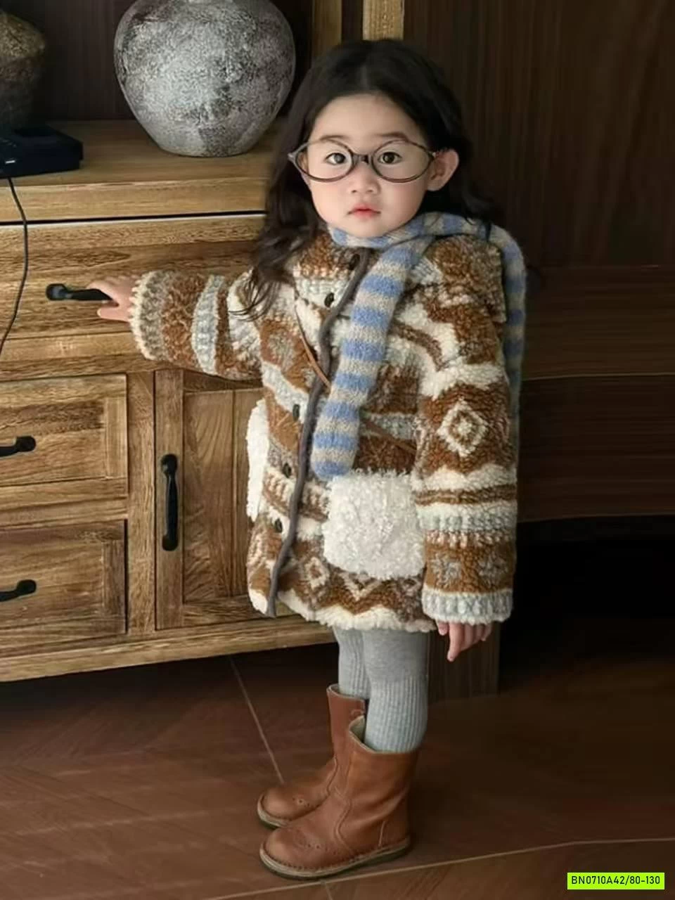 KHOÁC DẠ HỌA TIẾT THỔ CẨM LÓT LÔNG CỪU