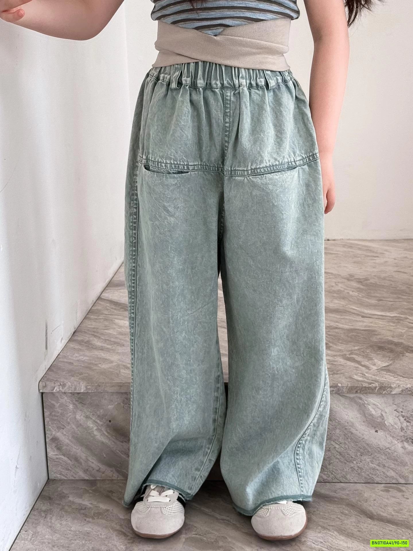 JEANS SUÔNG TÚI NGƯỢC