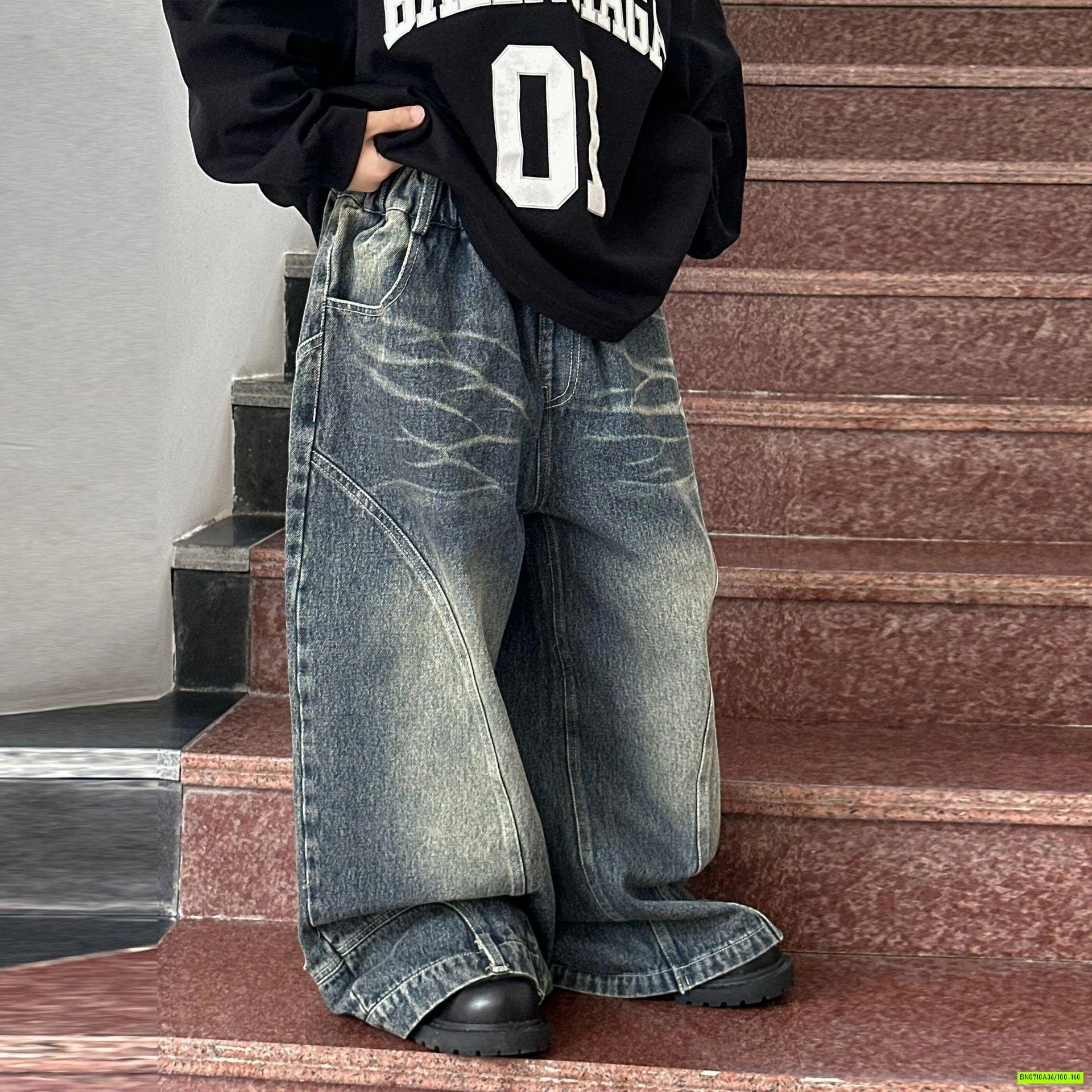 SÉT ÁO THUN ĐEN MIX JEANS SUÔNG