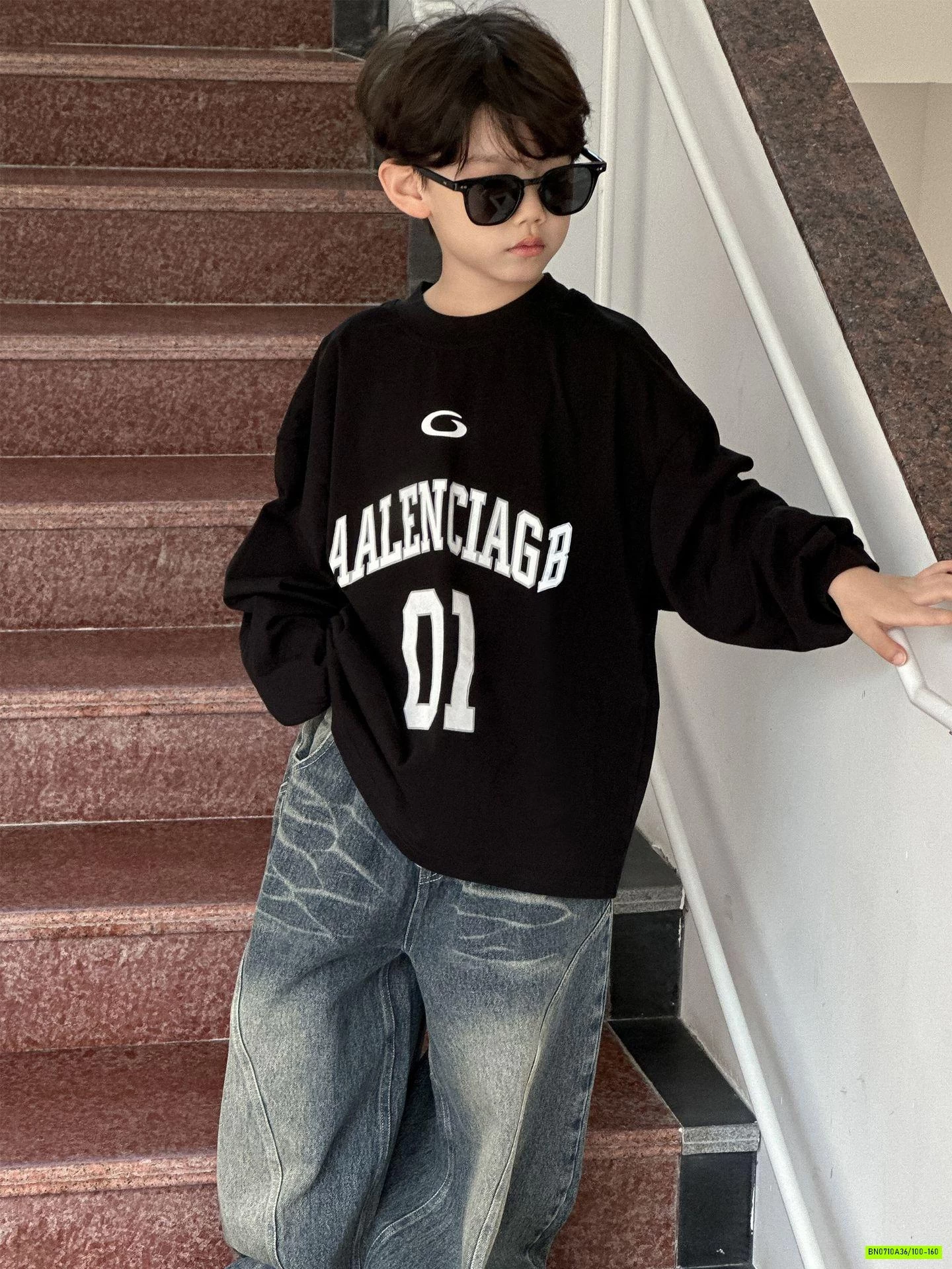 SÉT ÁO THUN ĐEN MIX JEANS SUÔNG