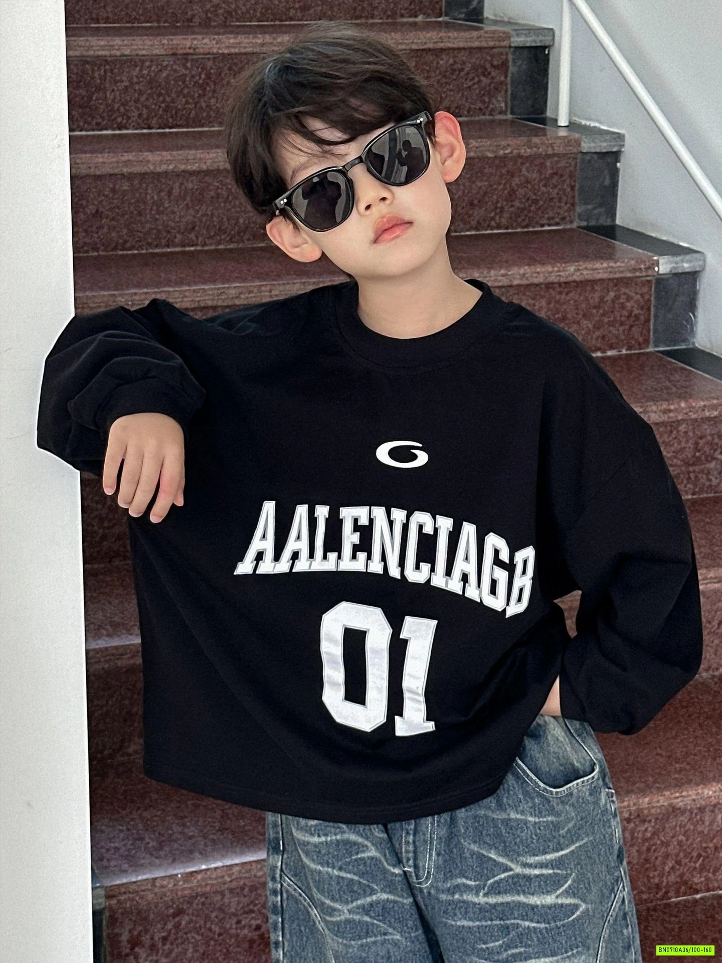 SÉT ÁO THUN ĐEN MIX JEANS SUÔNG