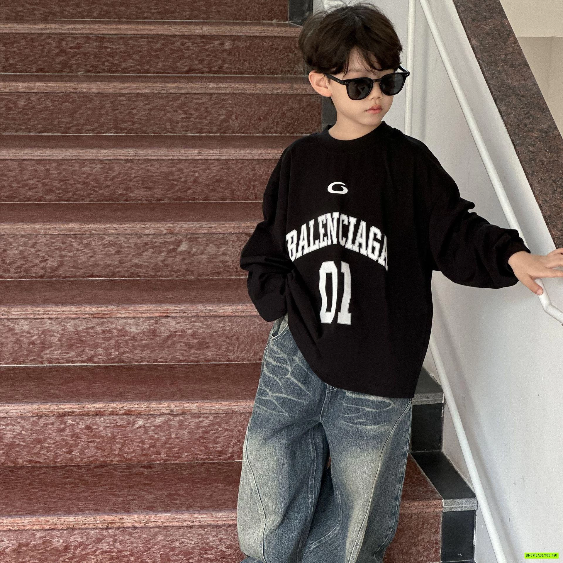 SÉT ÁO THUN ĐEN MIX JEANS SUÔNG