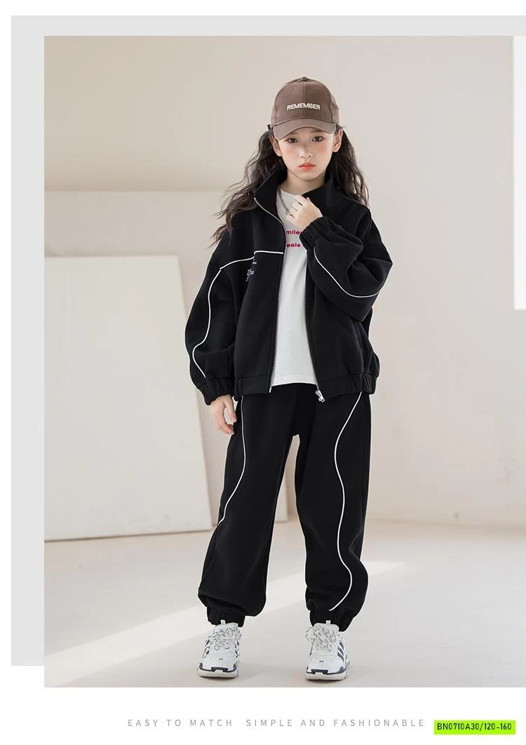 SÉT THỂ THAO ĐEN PHỐI VIỀN TRẮNG