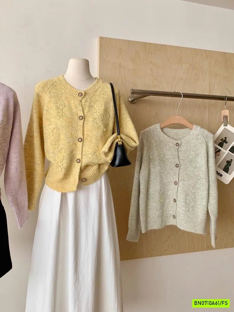 KHOÁC LEN THÊU HOA RENA