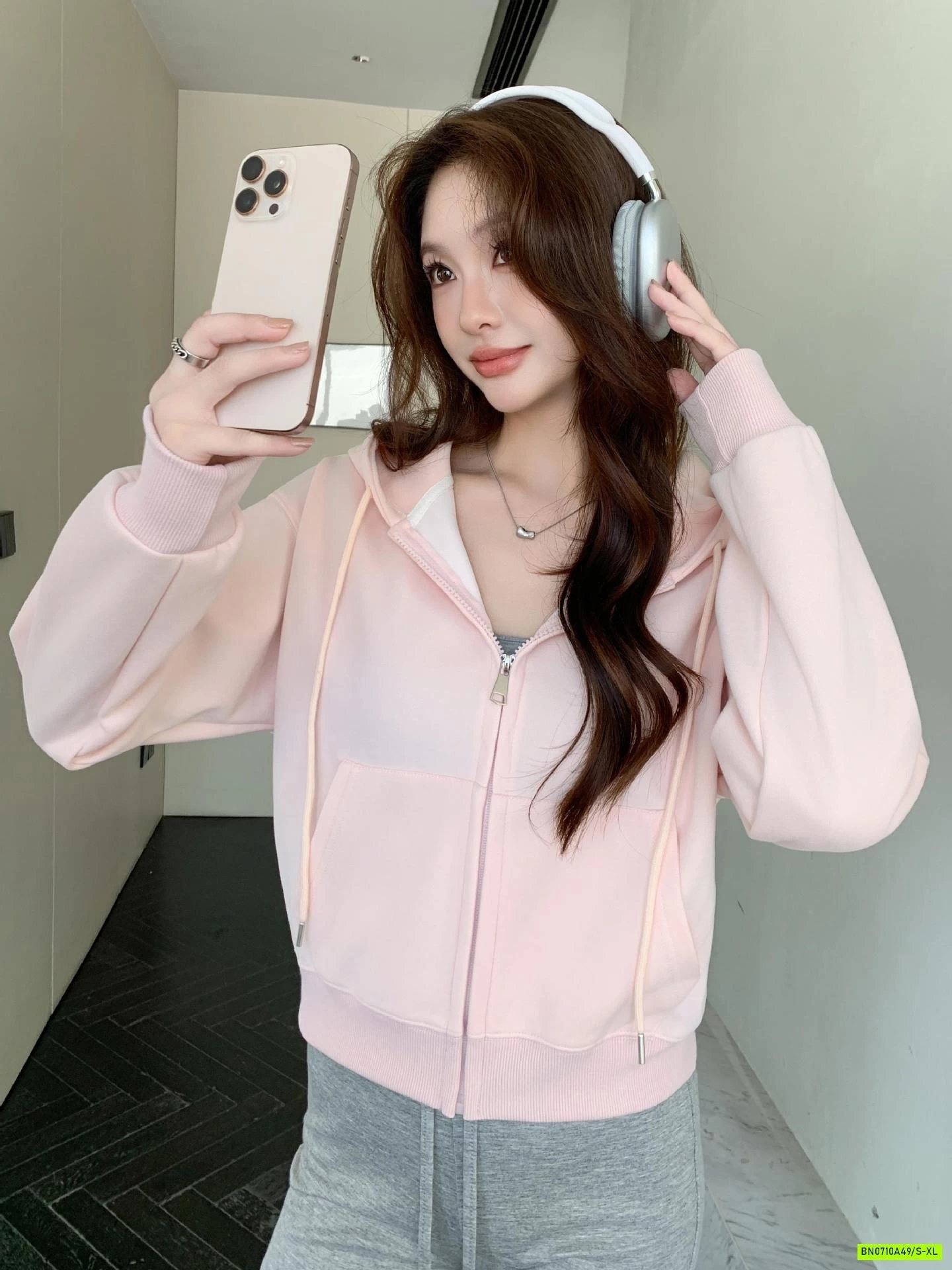 KHOÁC NỈ ÉP LIỀN MŨ DÁNG CROPTOP