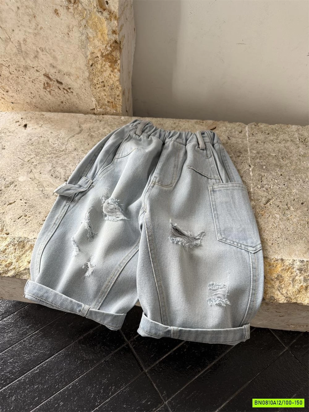 JEANS LỠ CÀO RÁCH