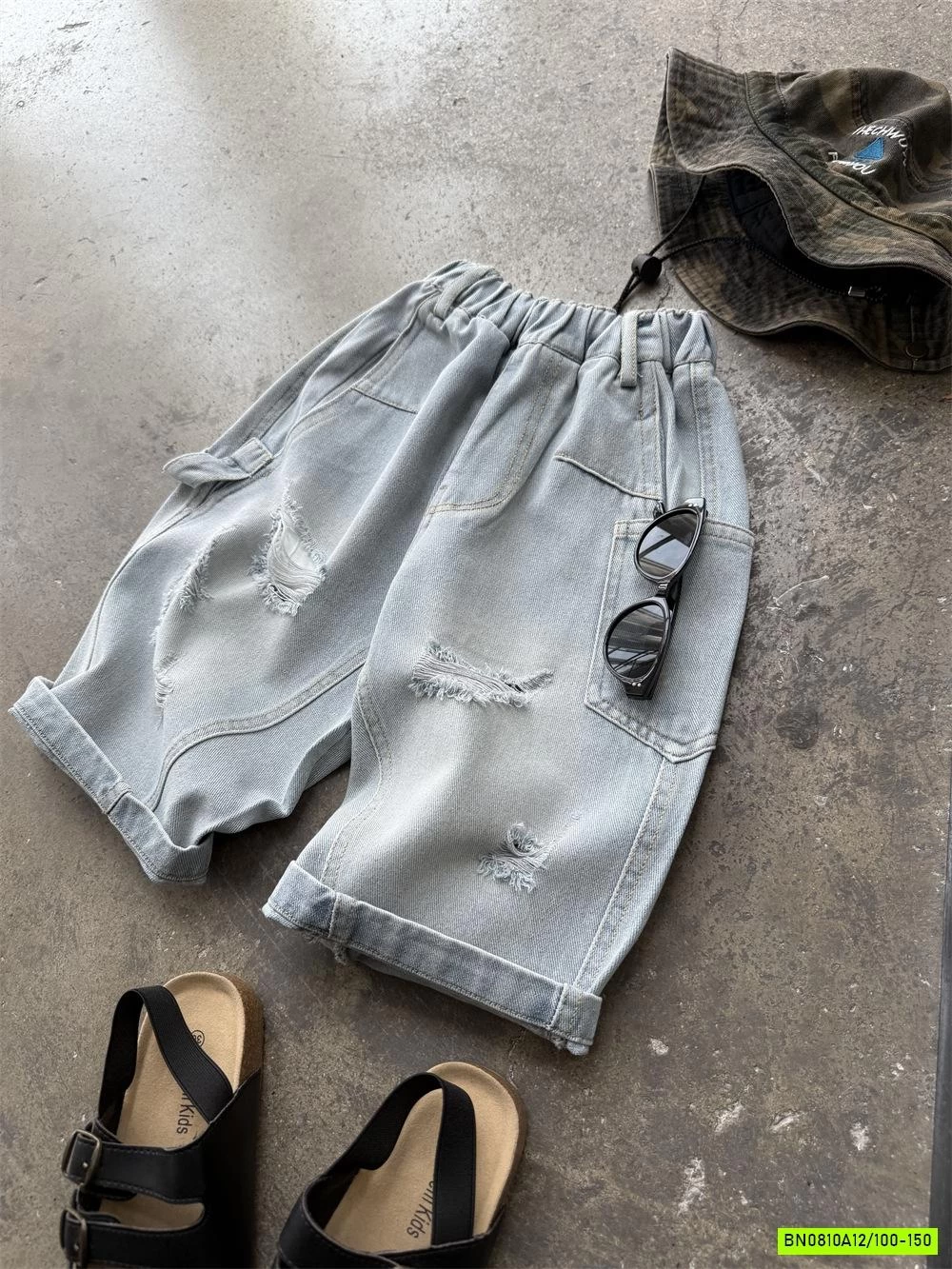 JEANS LỠ CÀO RÁCH