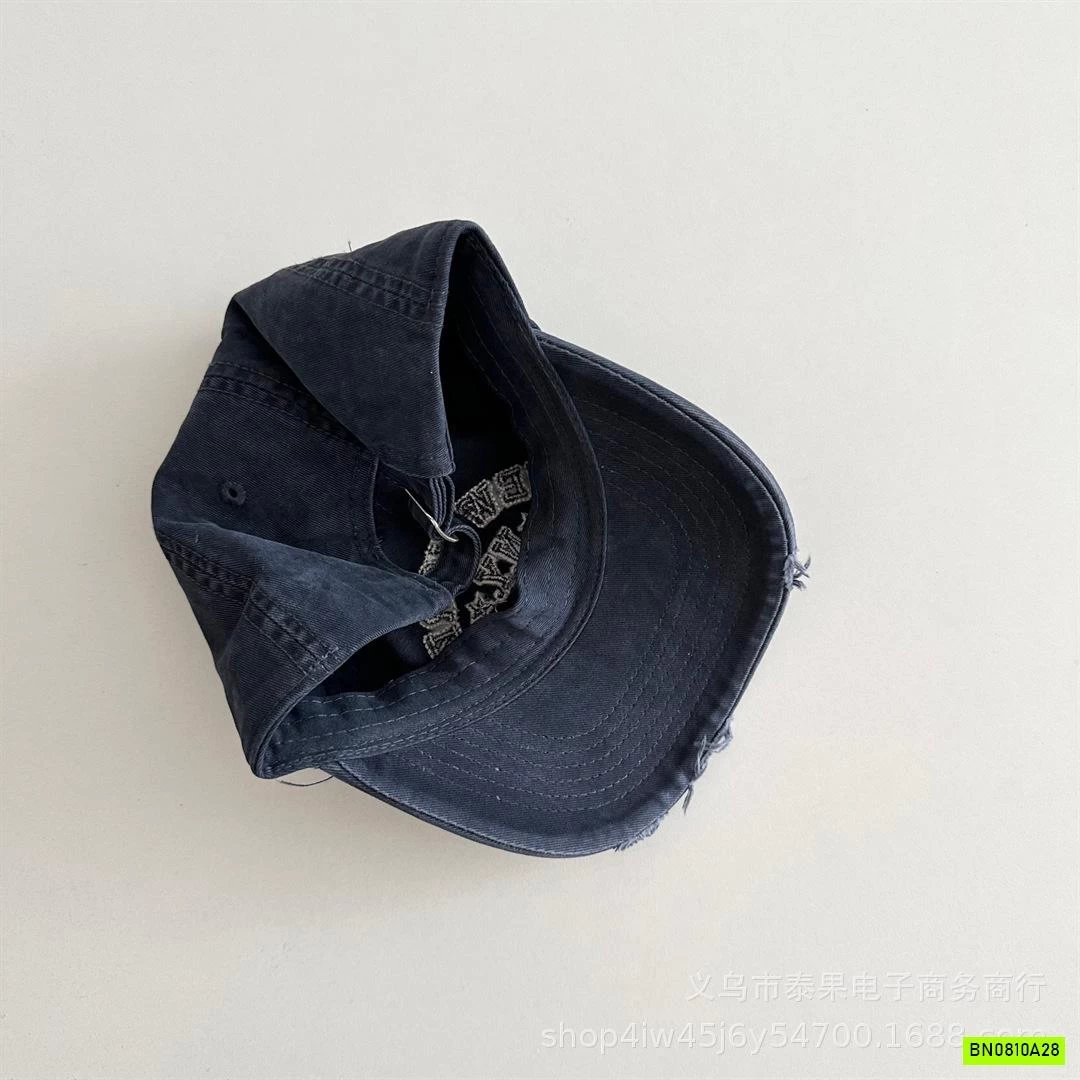 MŨ KẾT RÁCH THÊU CHỮ