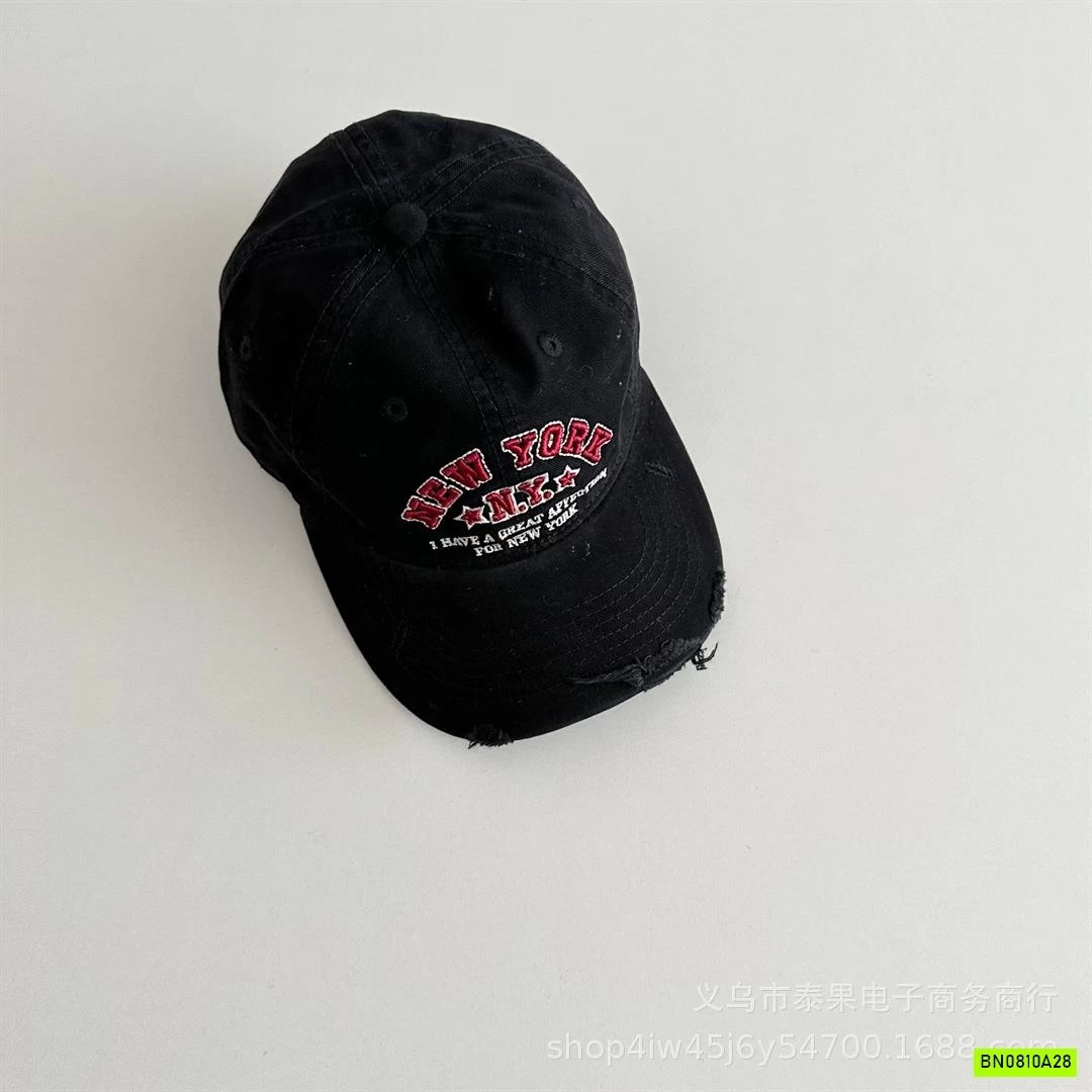 MŨ KẾT RÁCH THÊU CHỮ