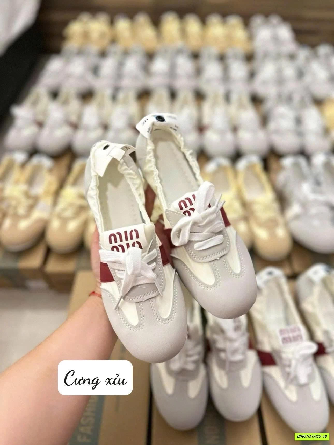 GIÀY SLIPON MIU NỮ