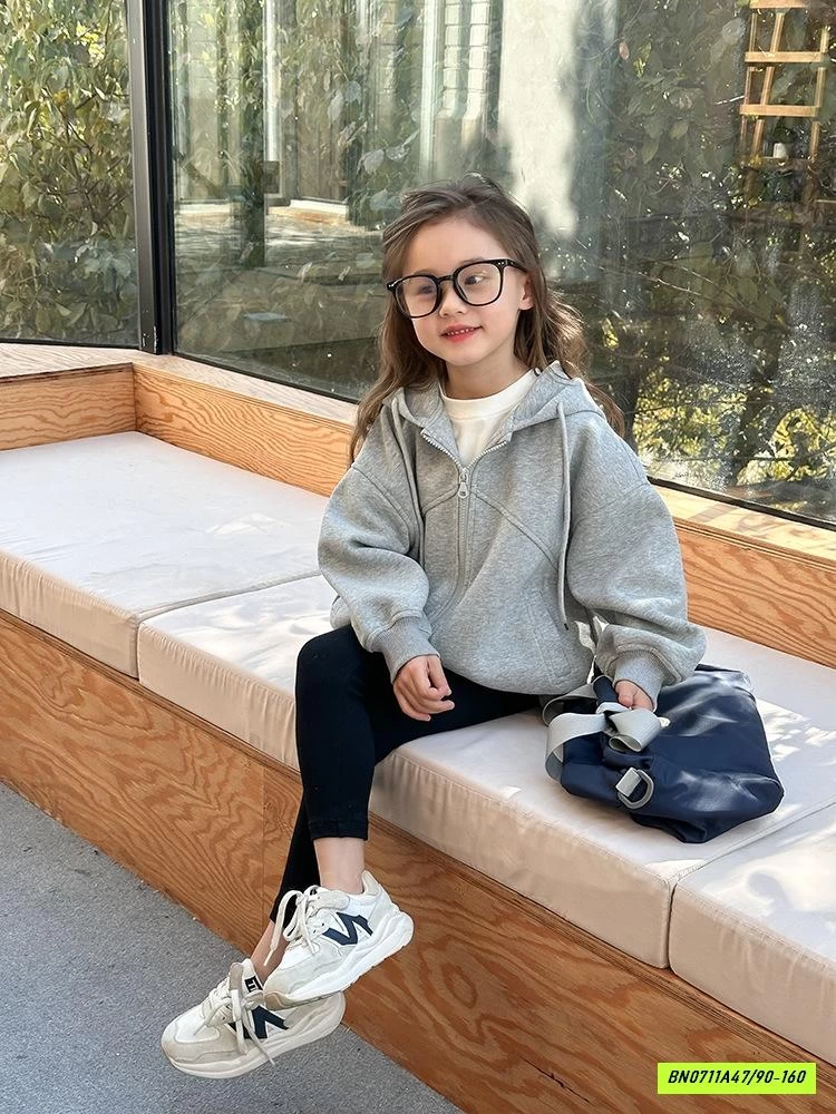 KHOÁC NỈ LIỀN MŨ 24S071 AMBB