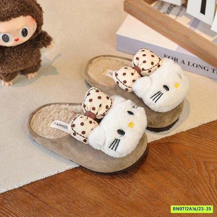 SỤC LÔNG GẮN CHARM KITTY