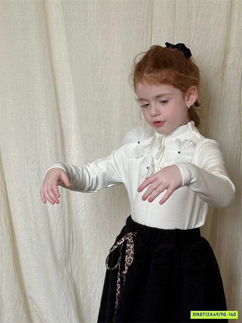 ÁO GẮN HOA 3D MIX CV NHUNG CHENGLE