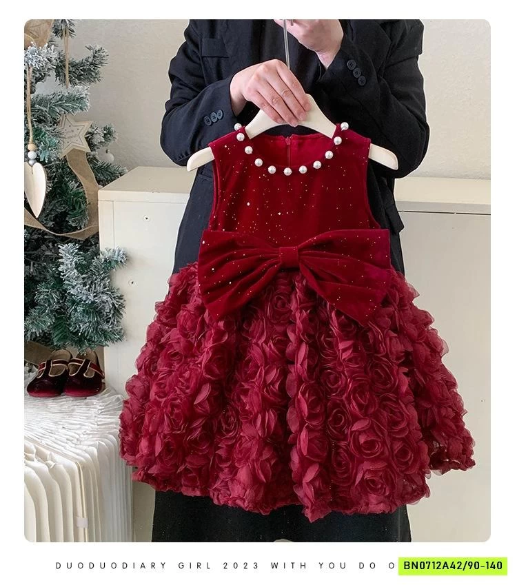 ĐẦM ĐỎ HOA HỒNG 3D CỔ GẮN NGỌC