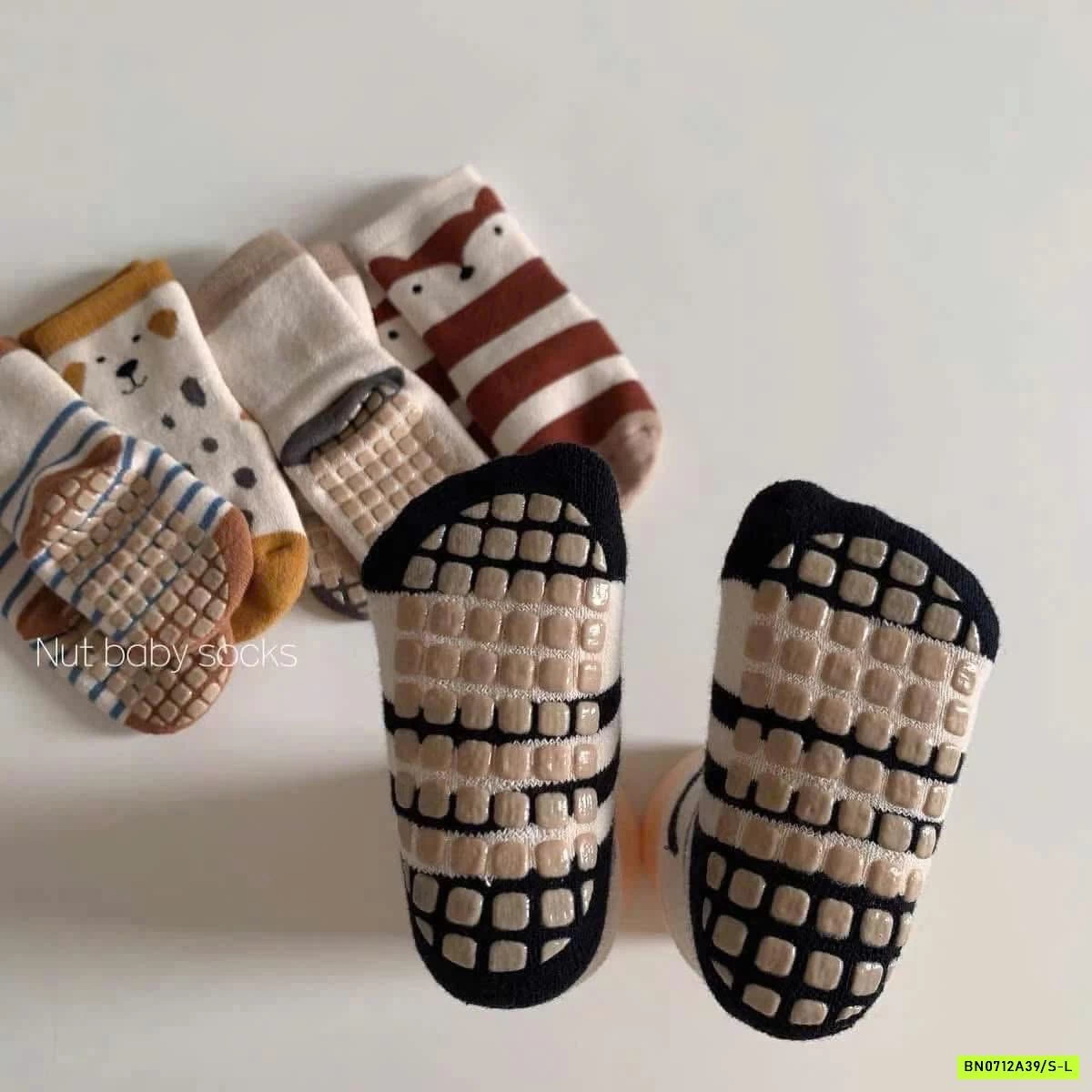 SÉT 5Đ TẤT CHỐNG TRƯỢT NEMO