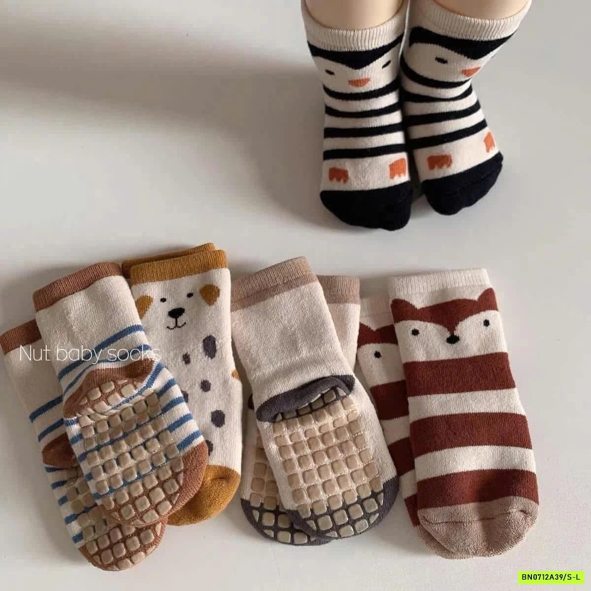 SÉT 5Đ TẤT CHỐNG TRƯỢT NEMO