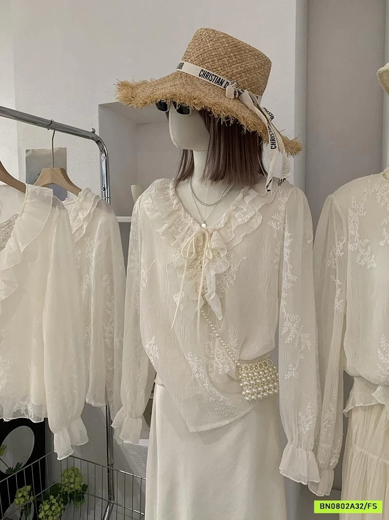 SƠ MI VOAN BÈO THÊU NỔI