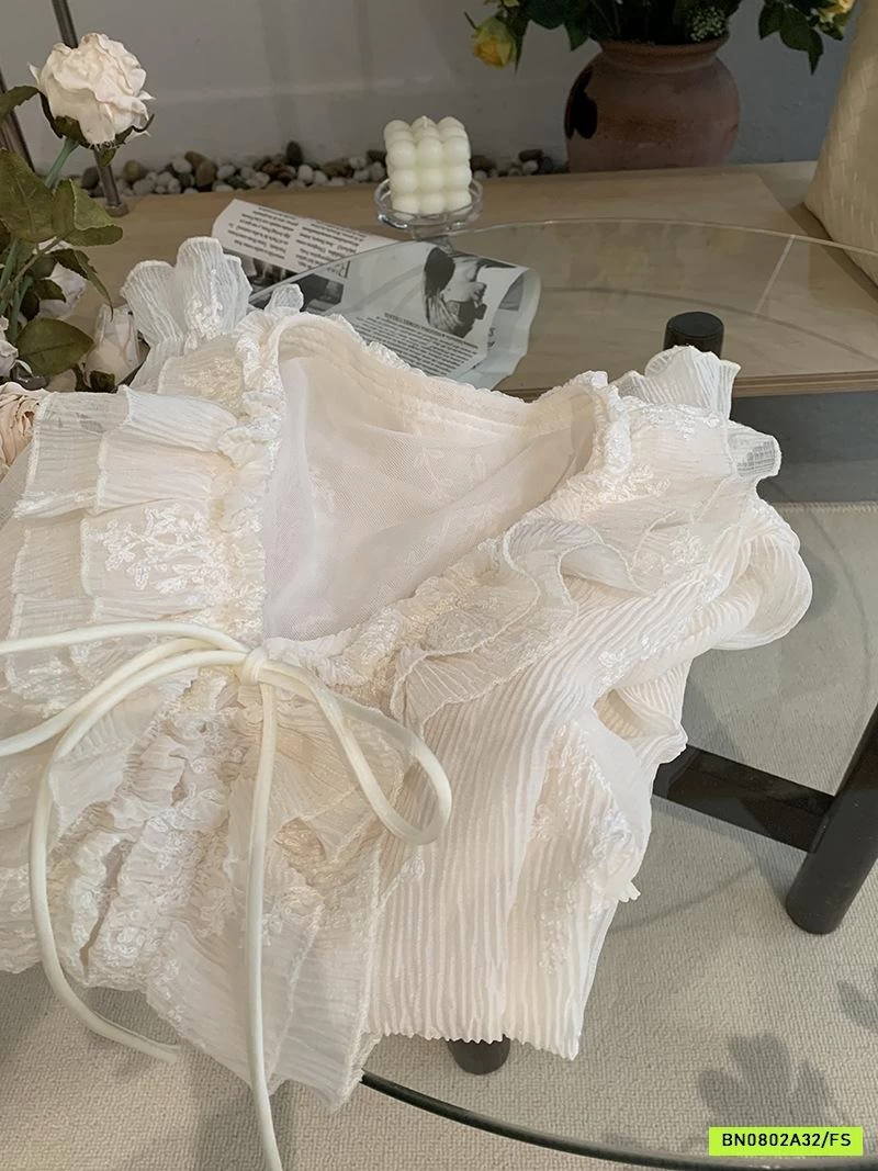 SƠ MI VOAN BÈO THÊU NỔI