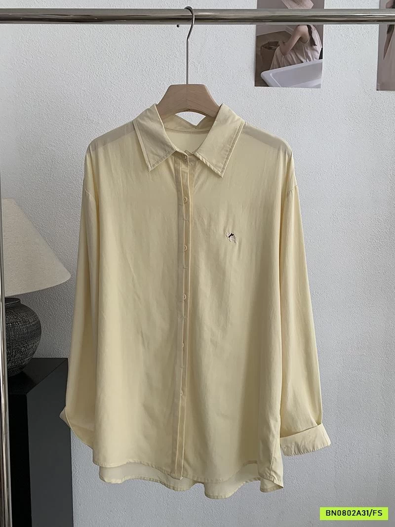 SƠ MI ĐŨI CỔ ĐỨC THÊU LOGO