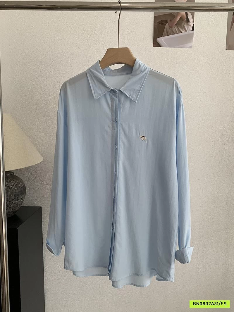 SƠ MI ĐŨI CỔ ĐỨC THÊU LOGO