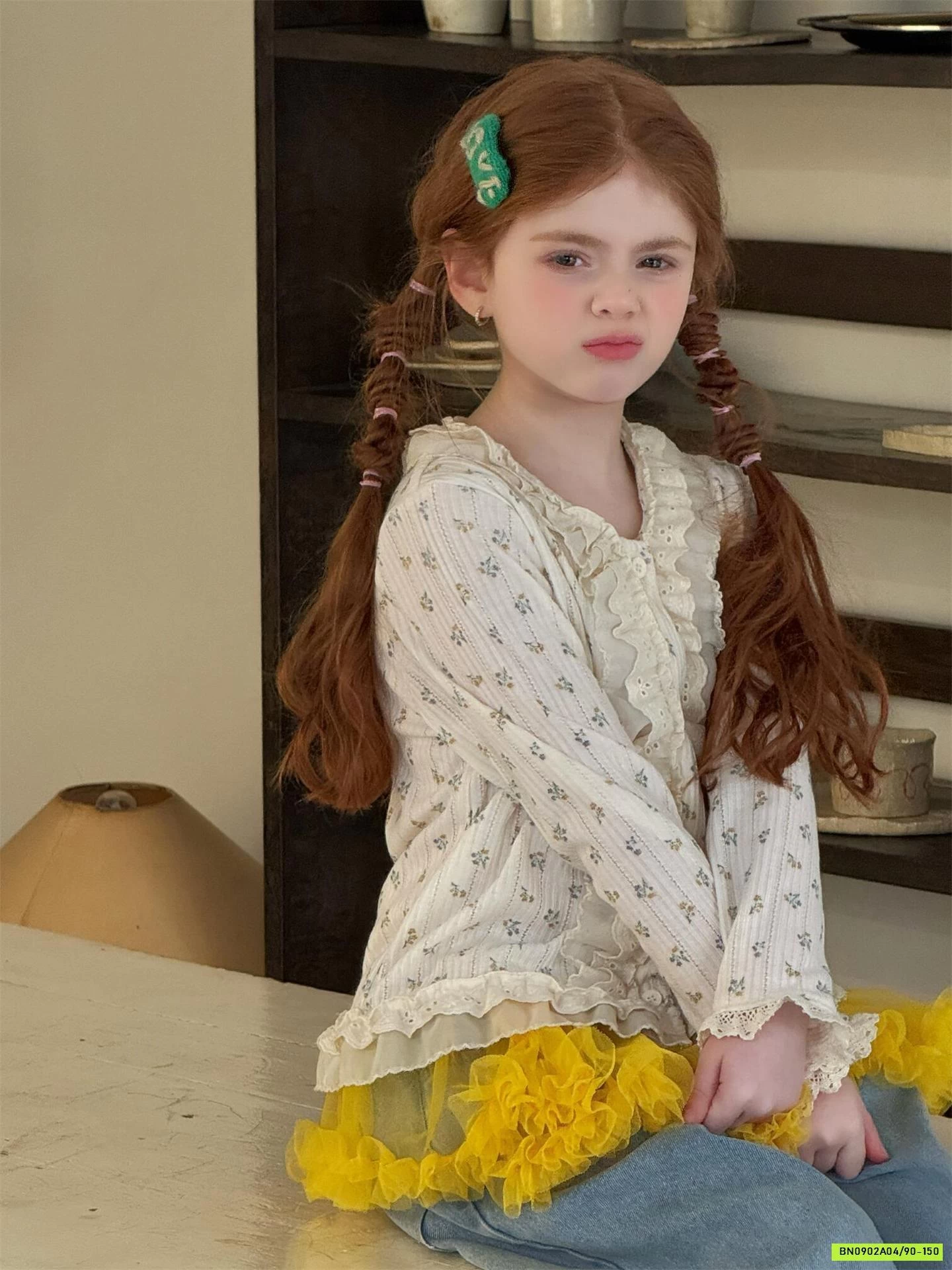 MONTOGHI HOA NHÍ VIỀN BÈO