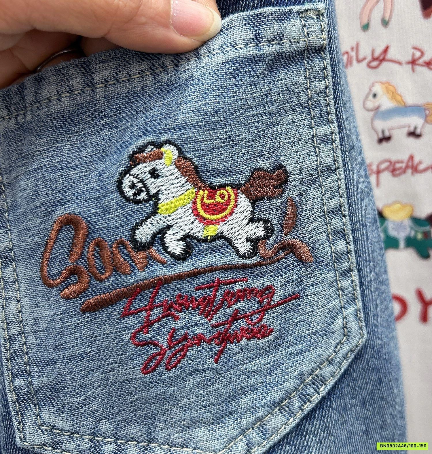 SHORT JEANS THÊU NGỰA KACADY