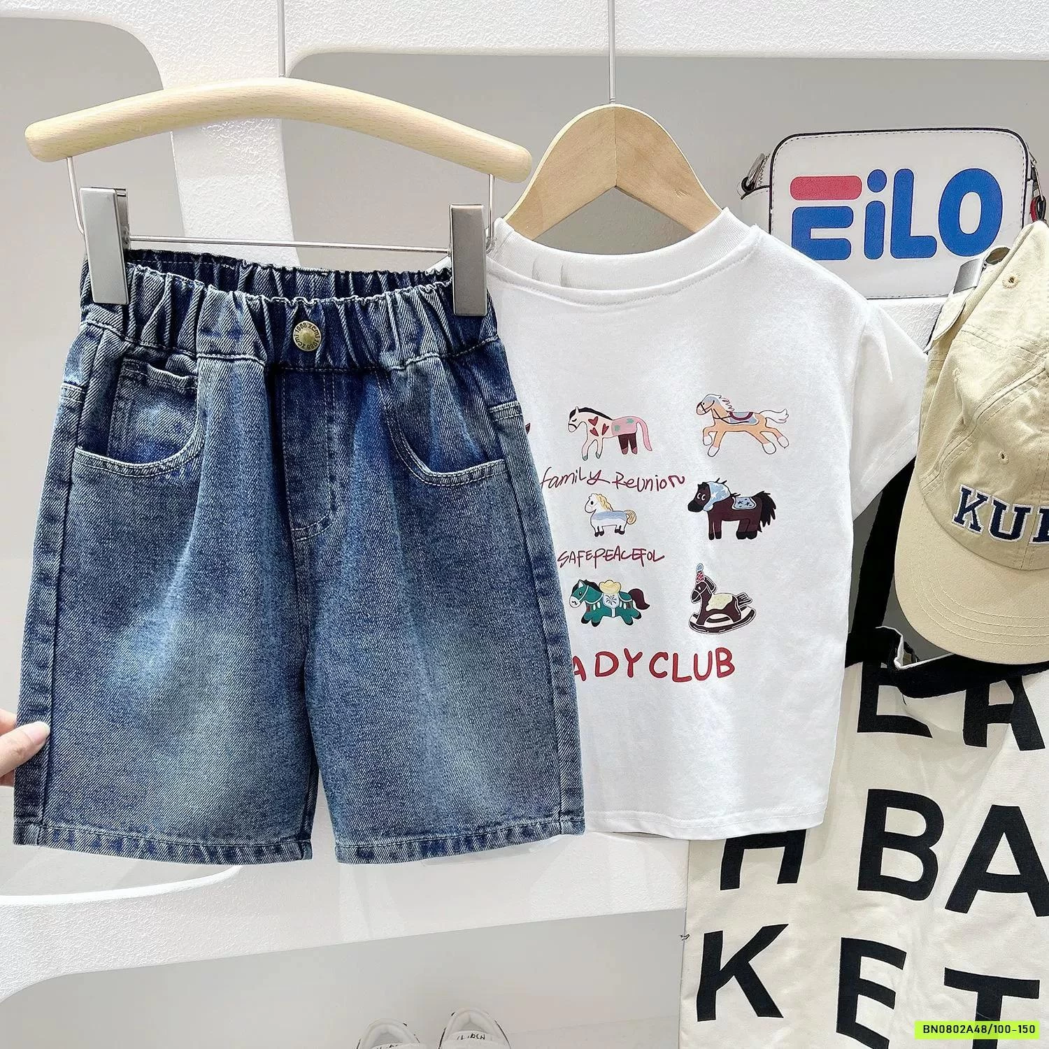 SHORT JEANS THÊU NGỰA KACADY