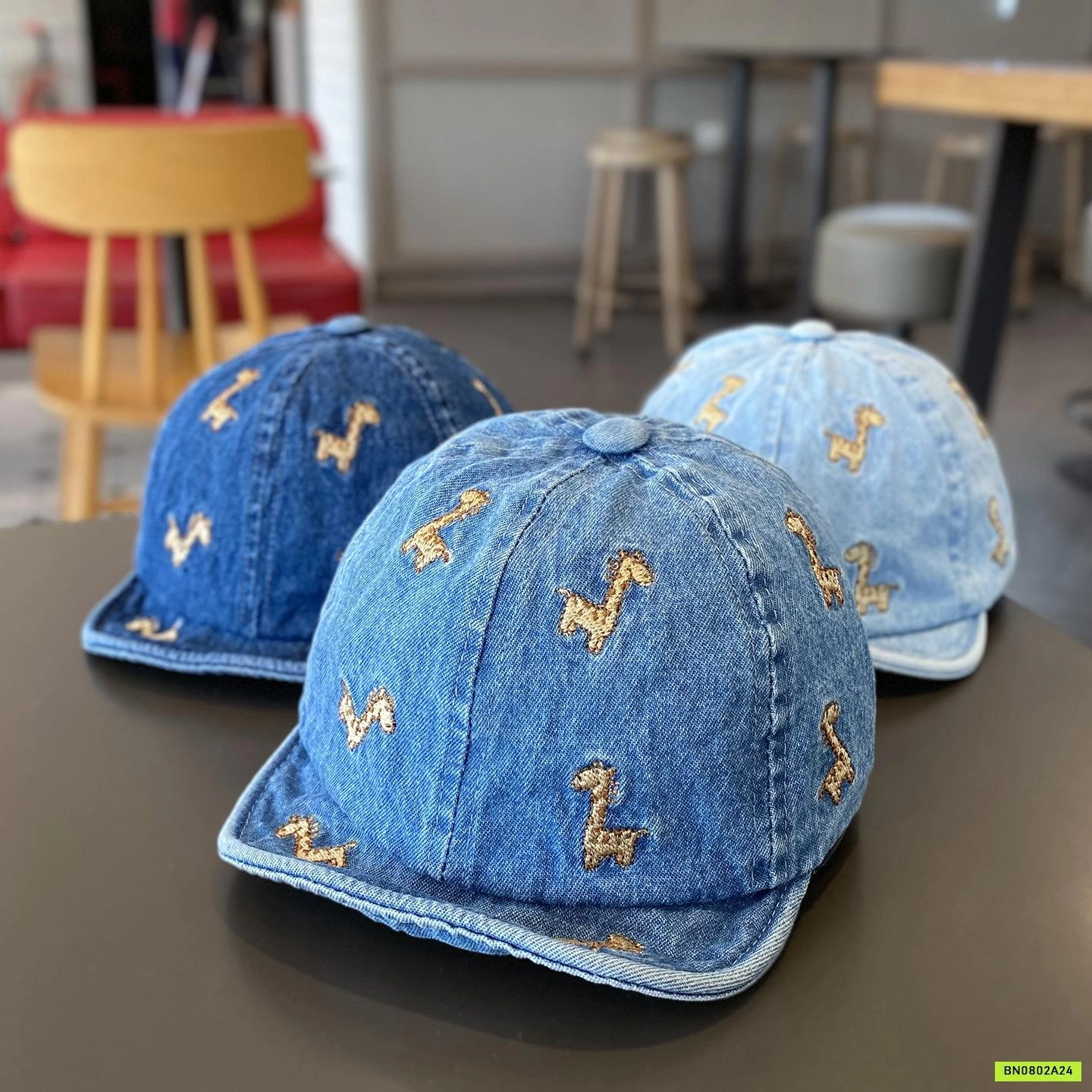 MŨ LƯỠI TRAI JEANS THÊU HƯƠU