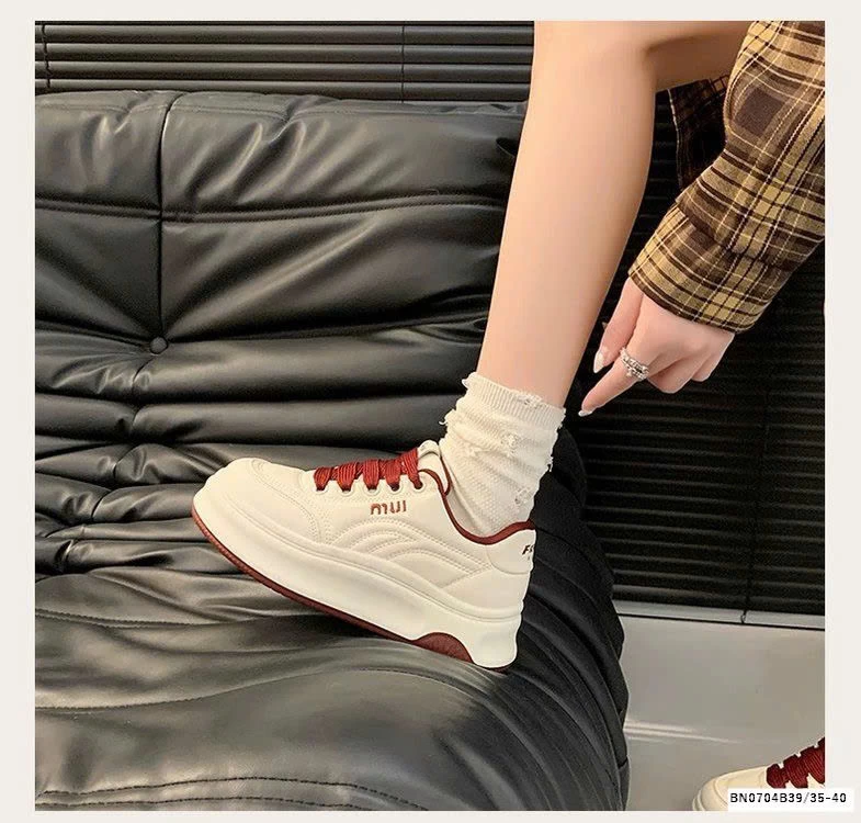 GIÀY THỂ THAO ĐỘN ĐẾ CHO NỮ