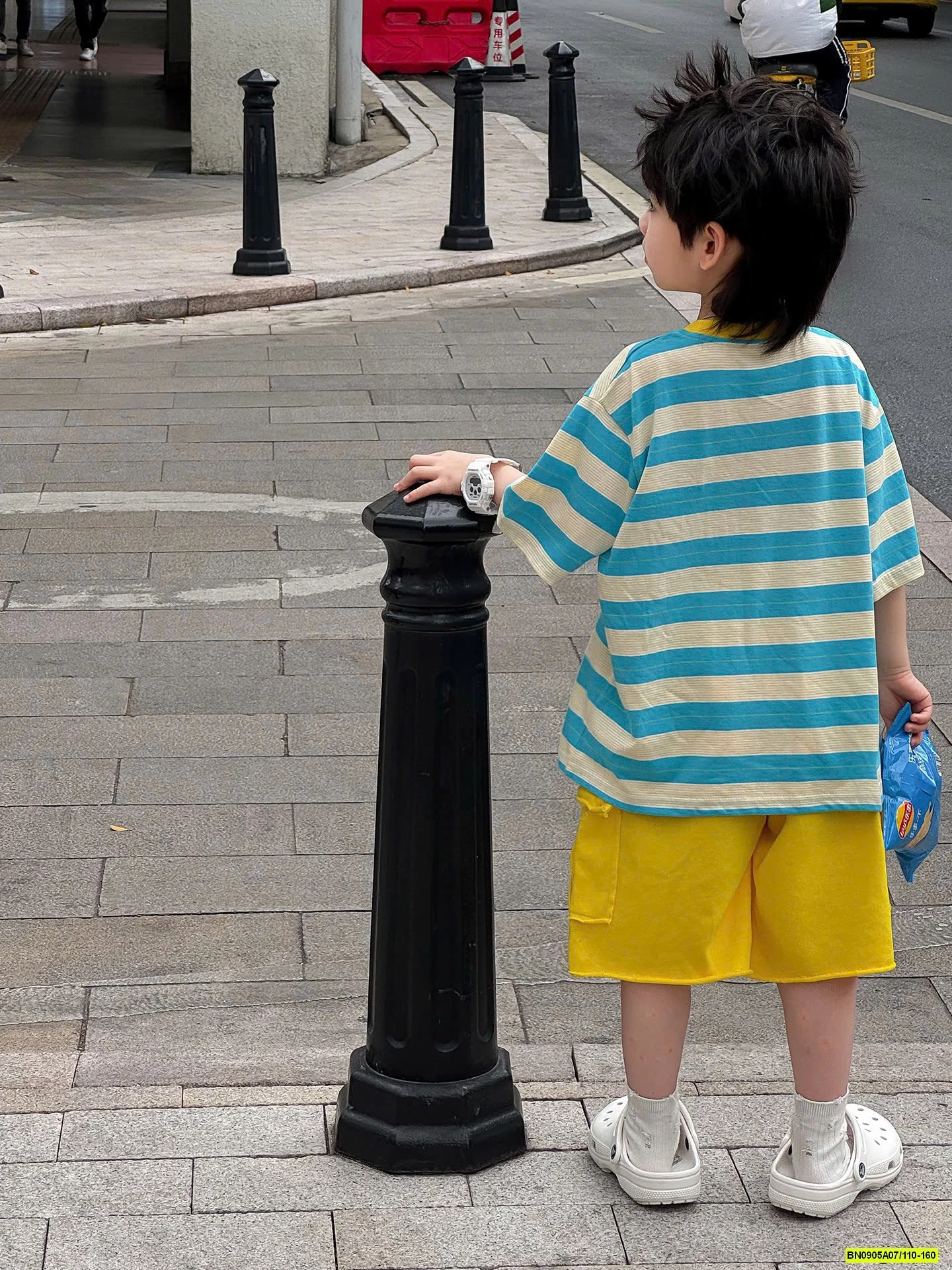 ÁO KẺ XANH MIX SHORT VÀNG