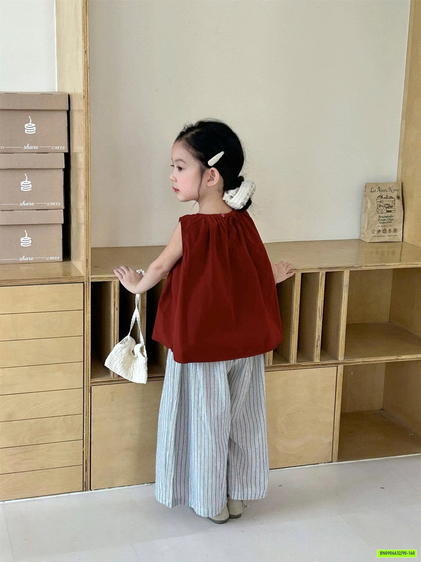 ÁO BBD ĐỎ MIX QUẦN SUÔNG SỌC