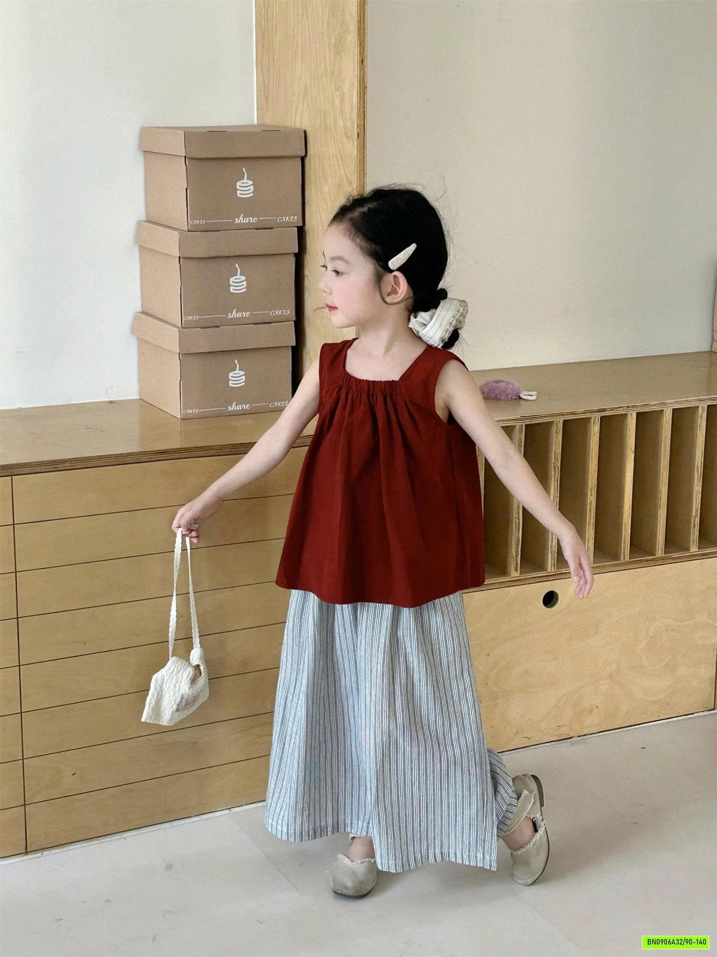 ÁO BBD ĐỎ MIX QUẦN SUÔNG SỌC