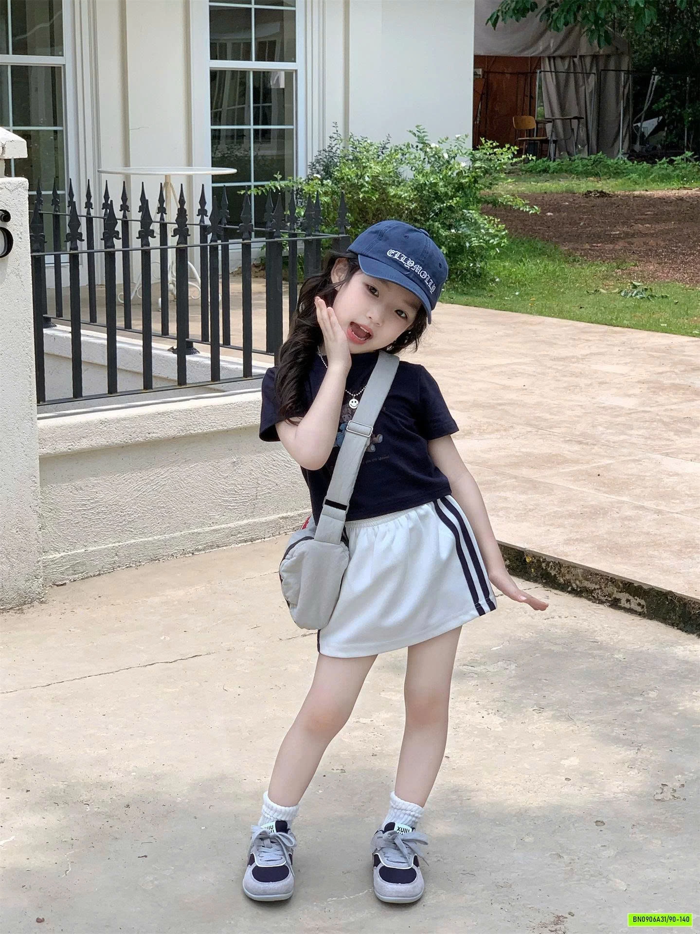 CROPTOP IN HÌNH MIX CV 2 SỌC