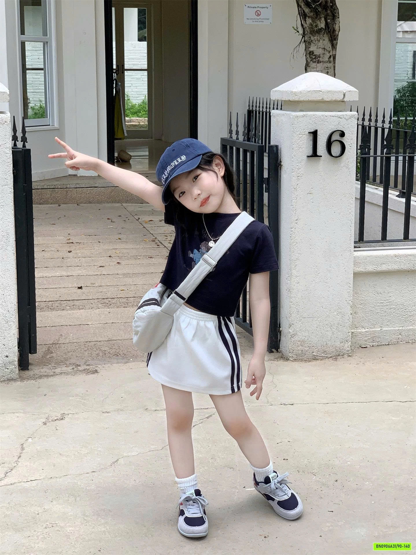 CROPTOP IN HÌNH MIX CV 2 SỌC