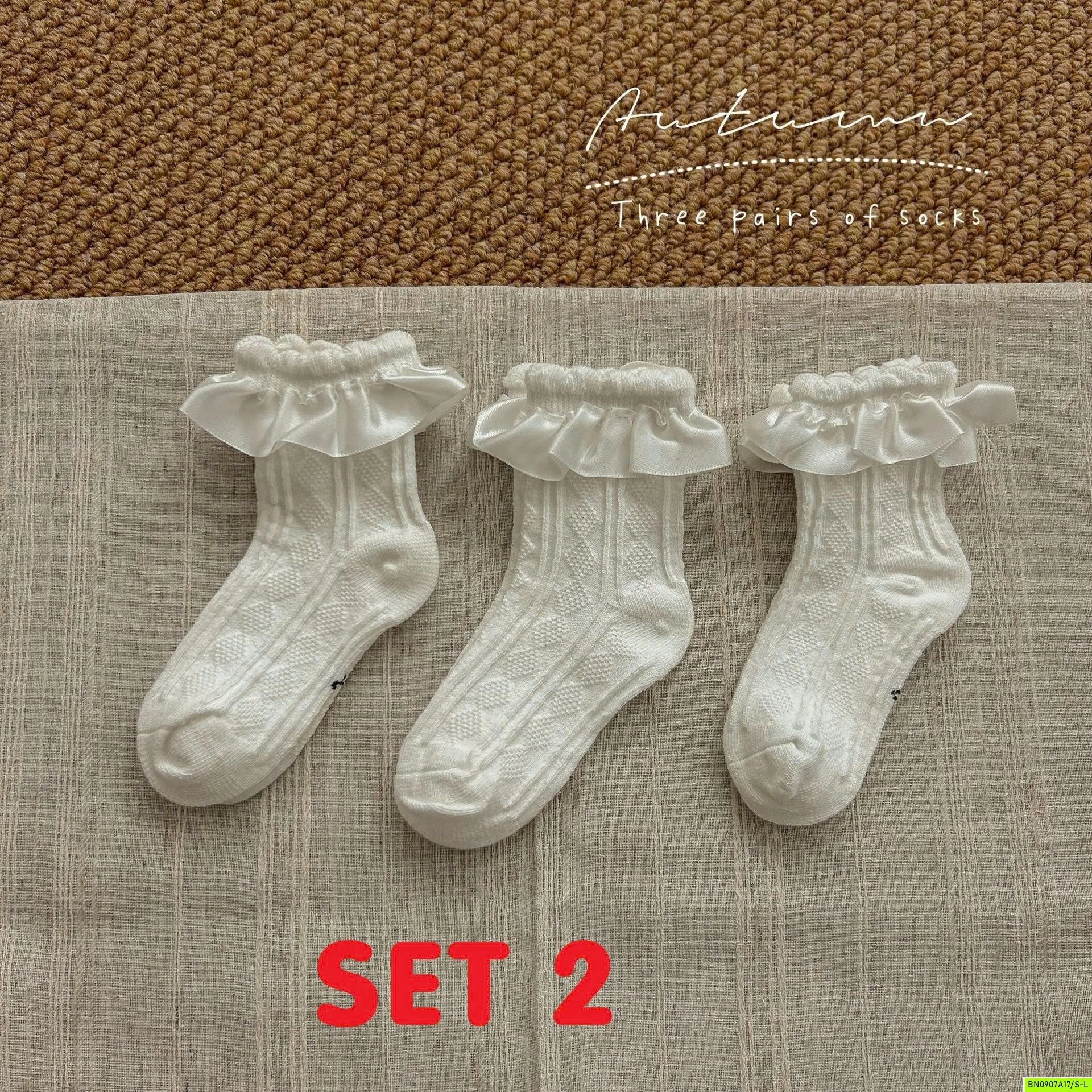 SÉT 3Đ TẤT PHỐI CỔ REN TIỂU THƯ