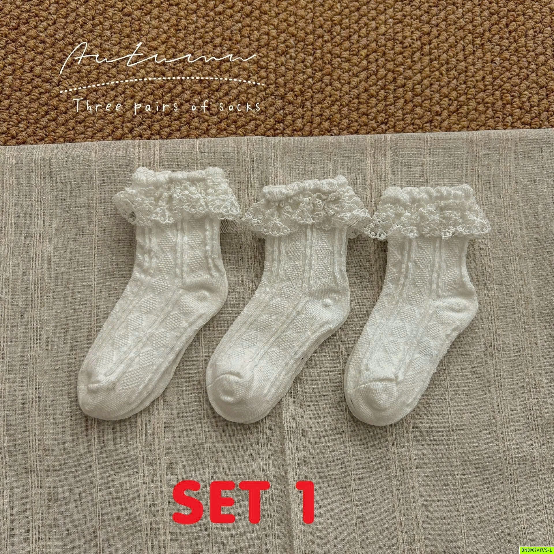 SÉT 3Đ TẤT PHỐI CỔ REN TIỂU THƯ