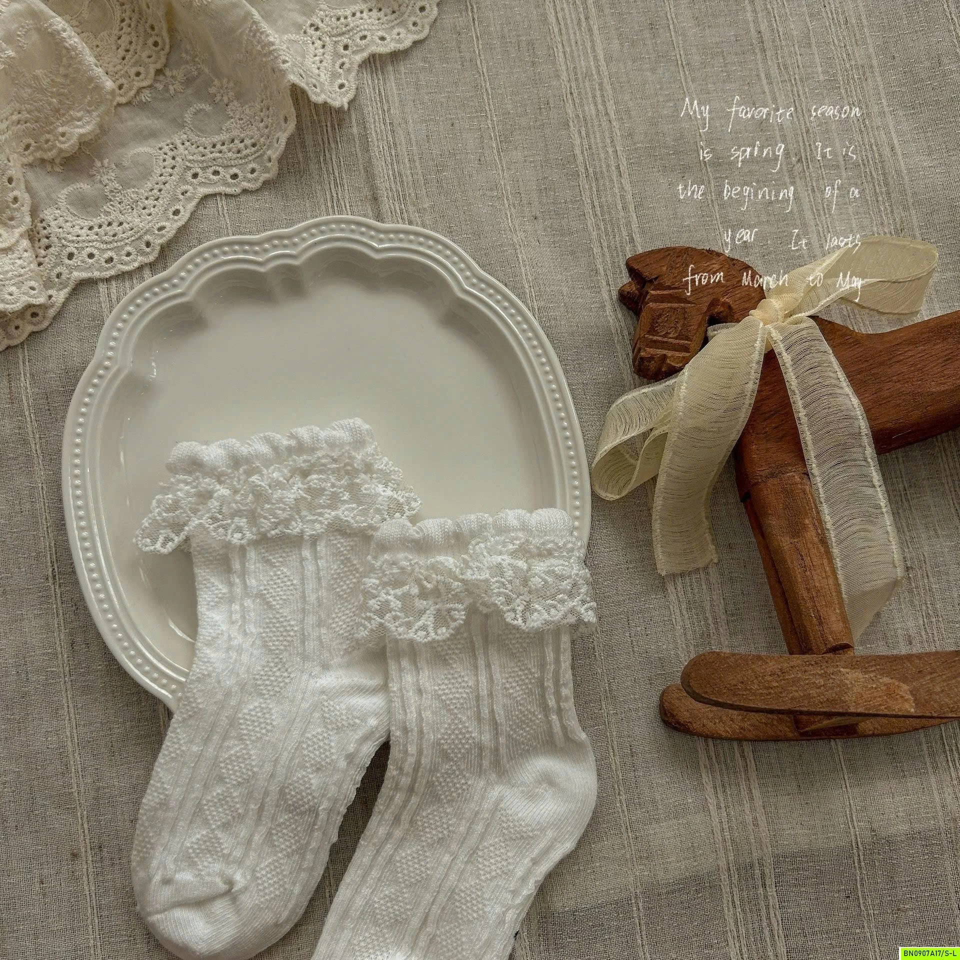 SÉT 3Đ TẤT PHỐI CỔ REN TIỂU THƯ