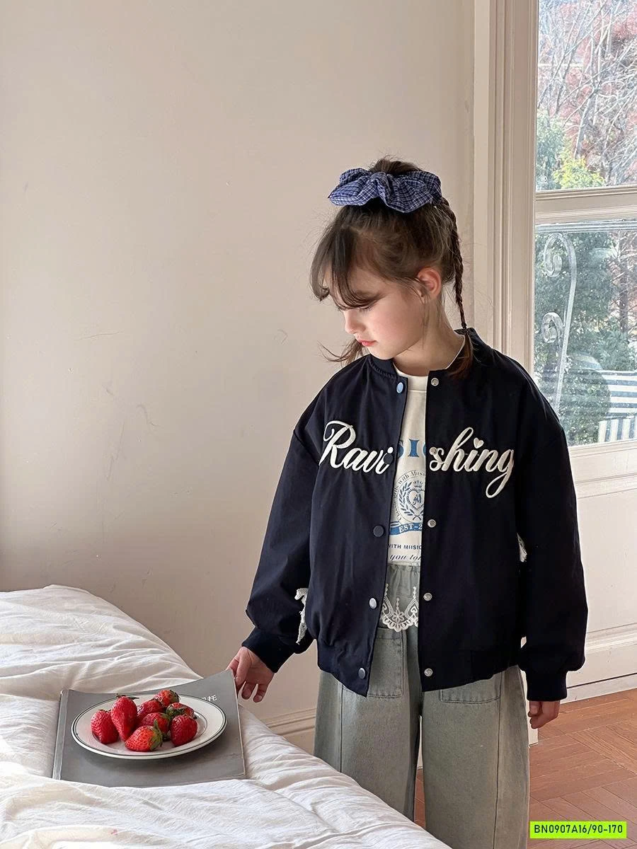 BOMBER XANH THAN 25A053 AMBB