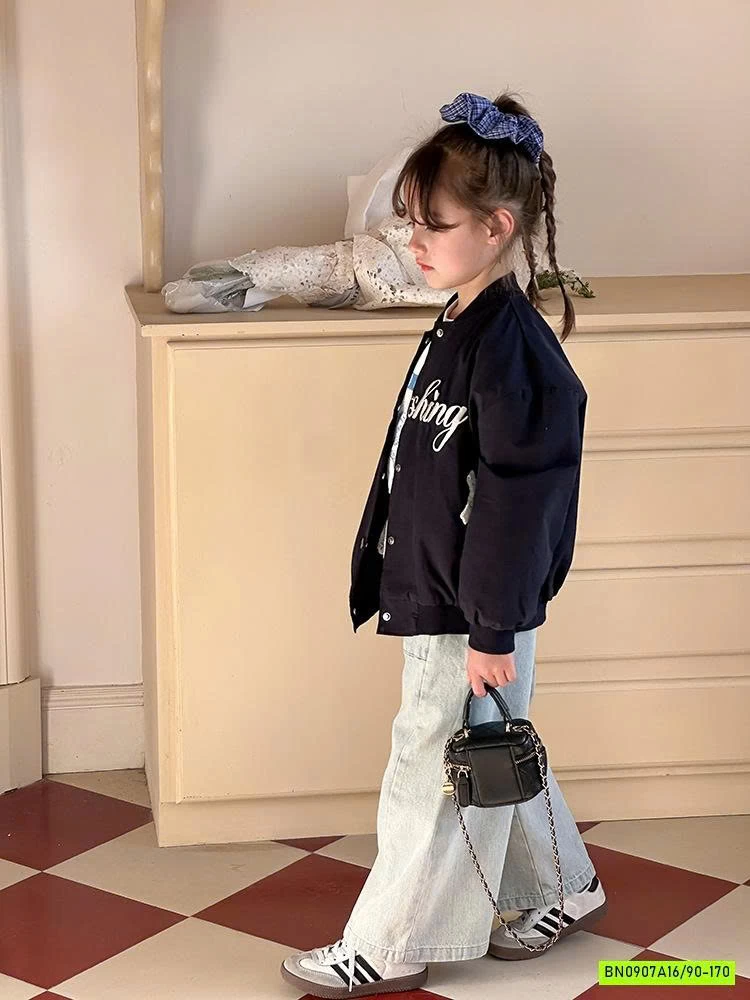 BOMBER XANH THAN 25A053 AMBB