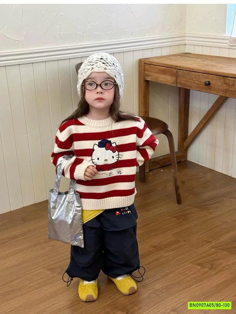 ÁO LEN KẺ KITTY MIX QUẦN SUÔNG