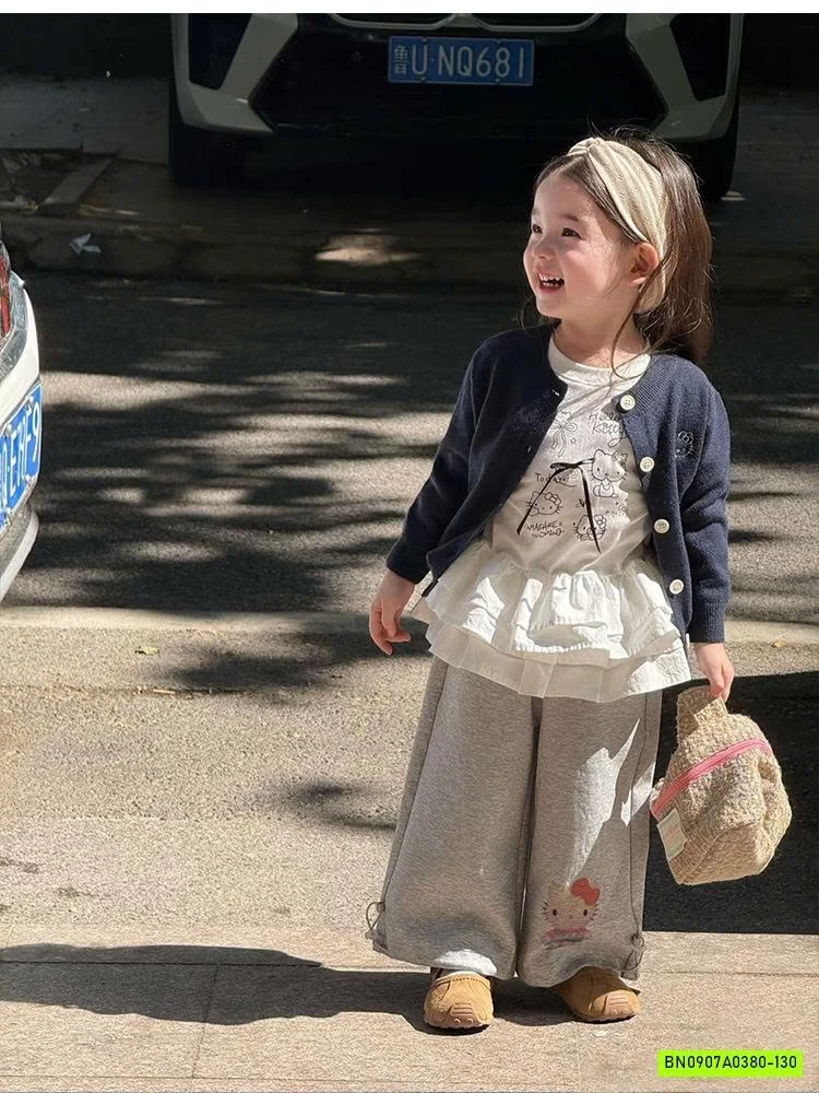 ÁO THUN KITTY BÁNH BÈO DÀI TAY